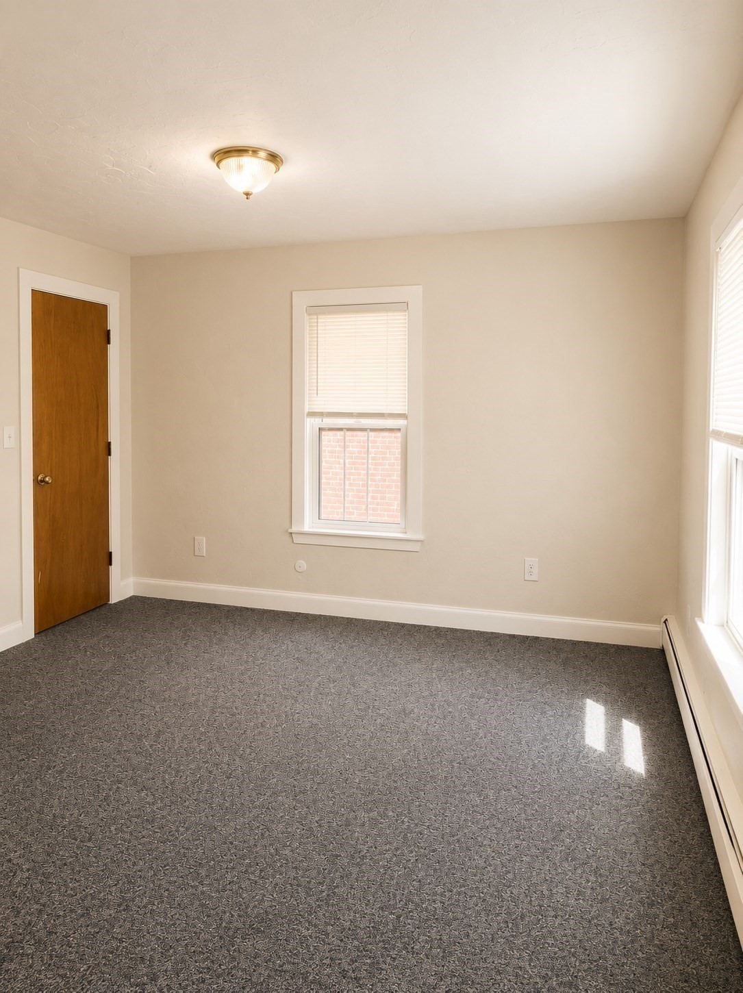 8 Exchange Ct # 2 Property Photo 4