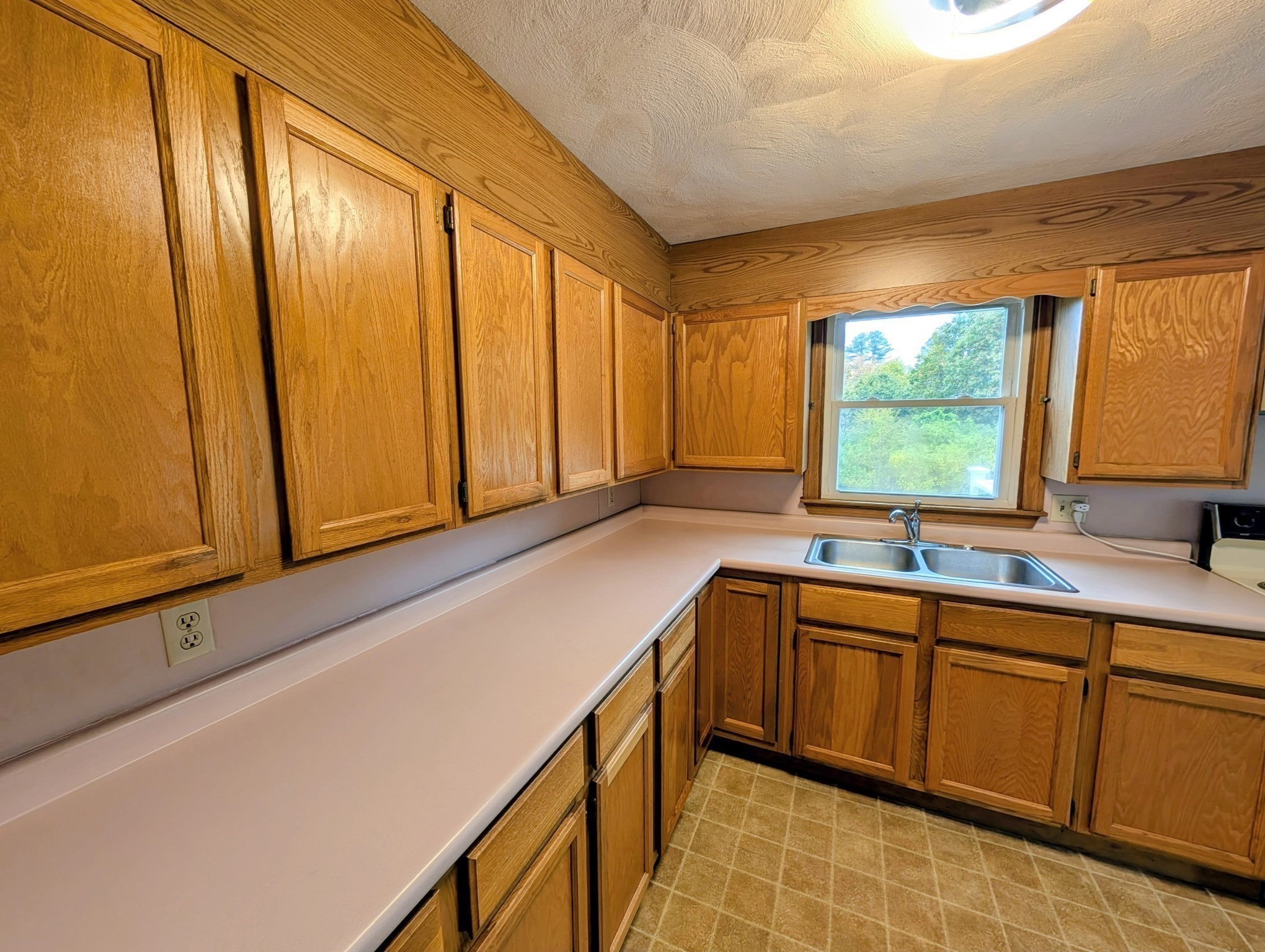 139 Charlton St Property Photo 9