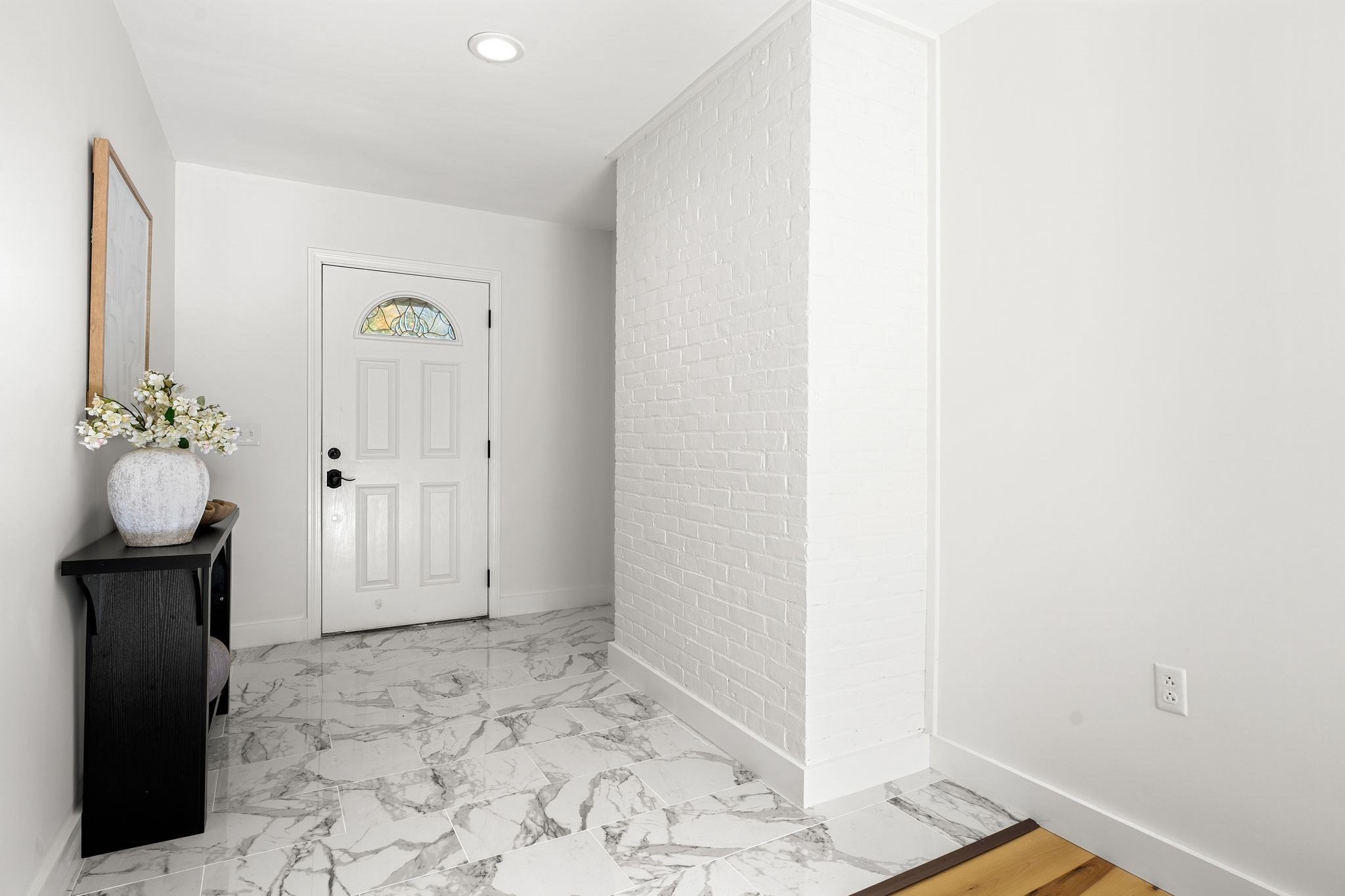 488 Elm St Property Photo 12