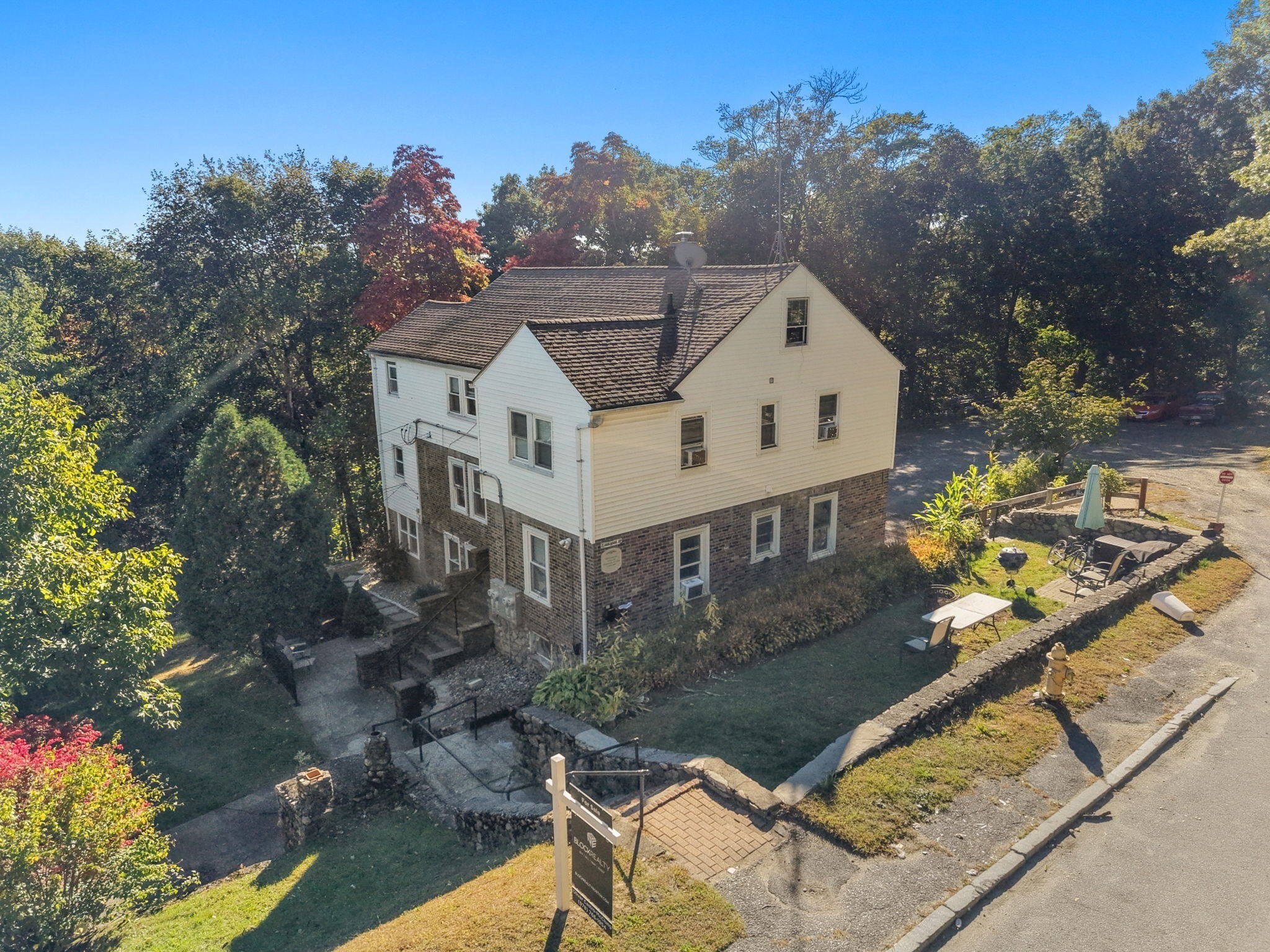 8-3 Chilmark Property Photo 2