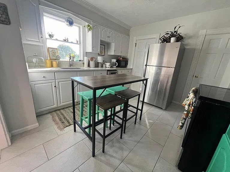 127 Beale # B Property Photo 2