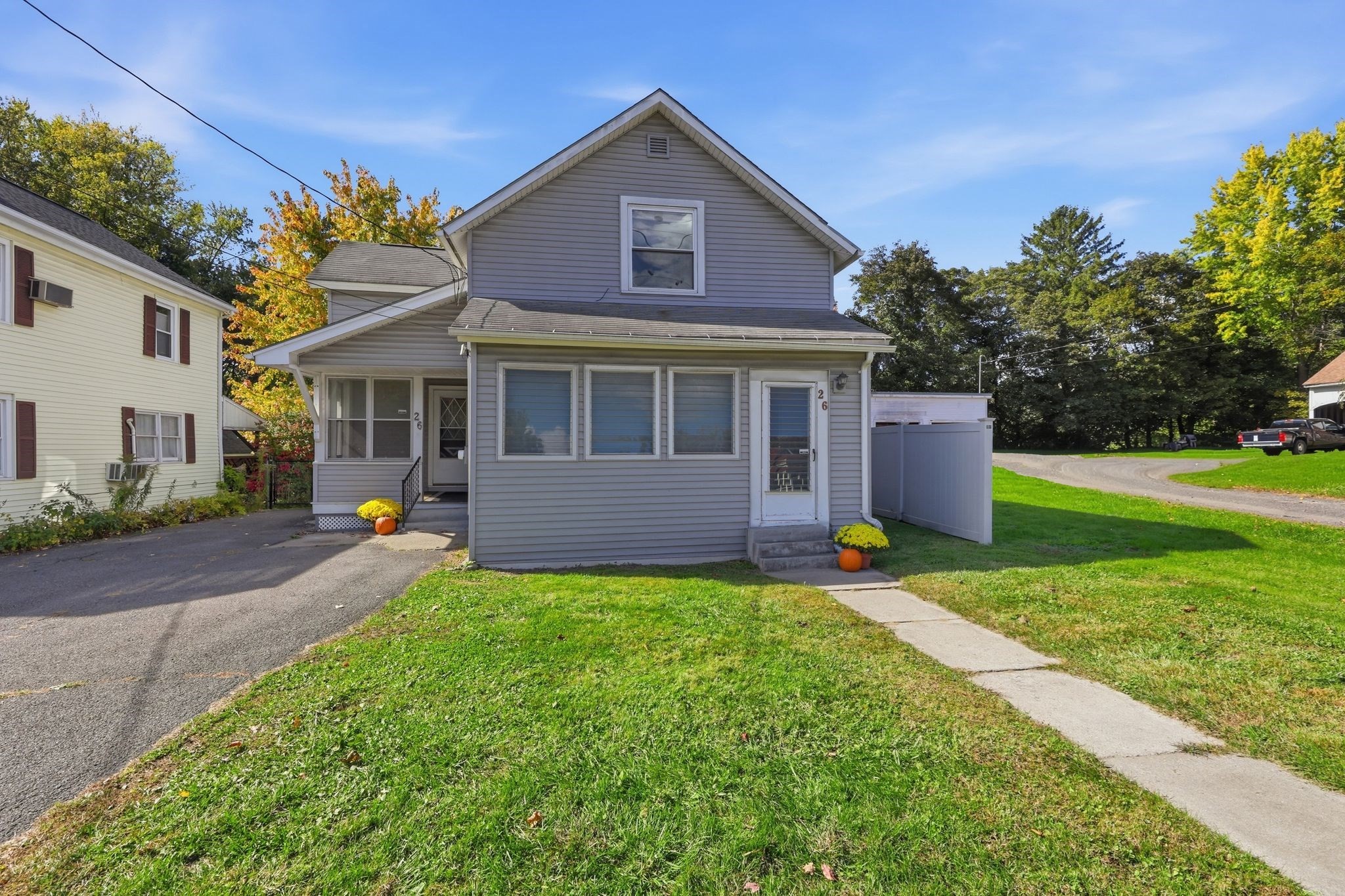 26 Elm St Property Photo 1