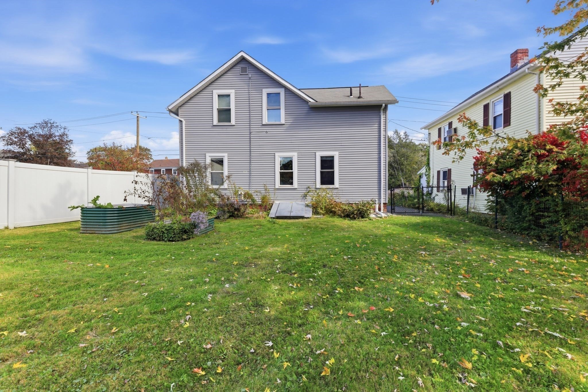 26 Elm St Property Photo 29