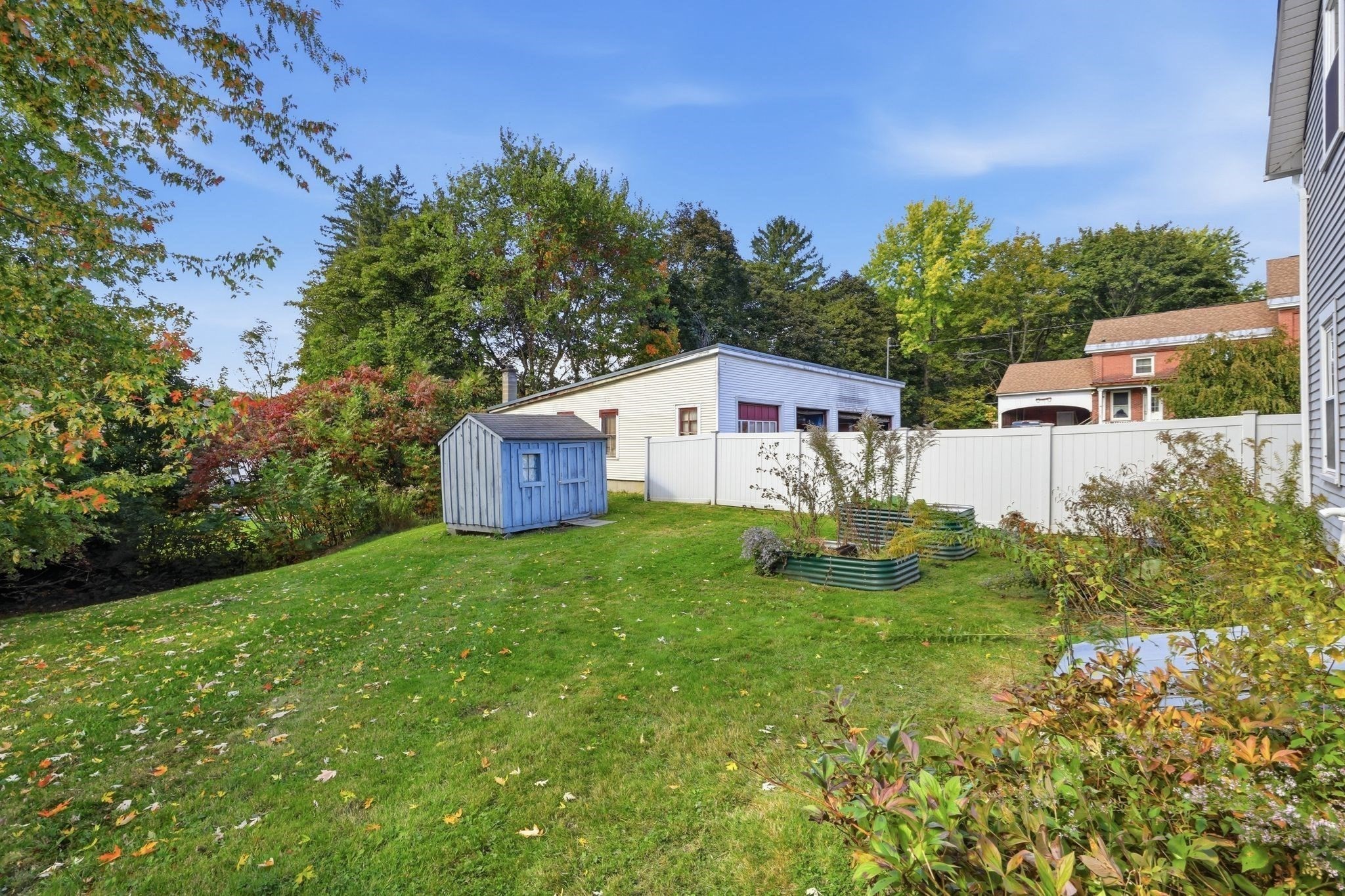 26 Elm St Property Photo 32