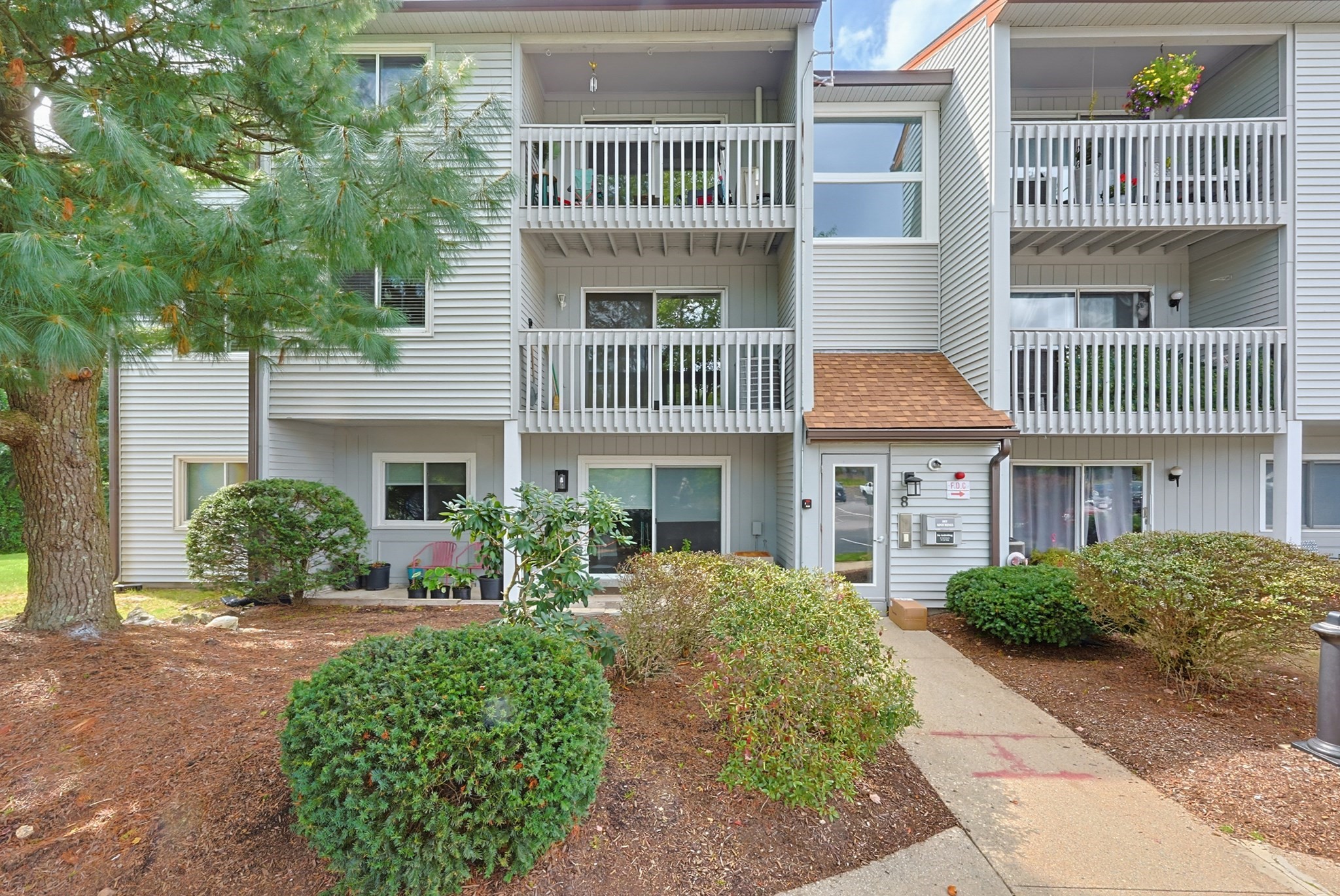 805 Franklin Crossing Road # 5 Property Photo 1