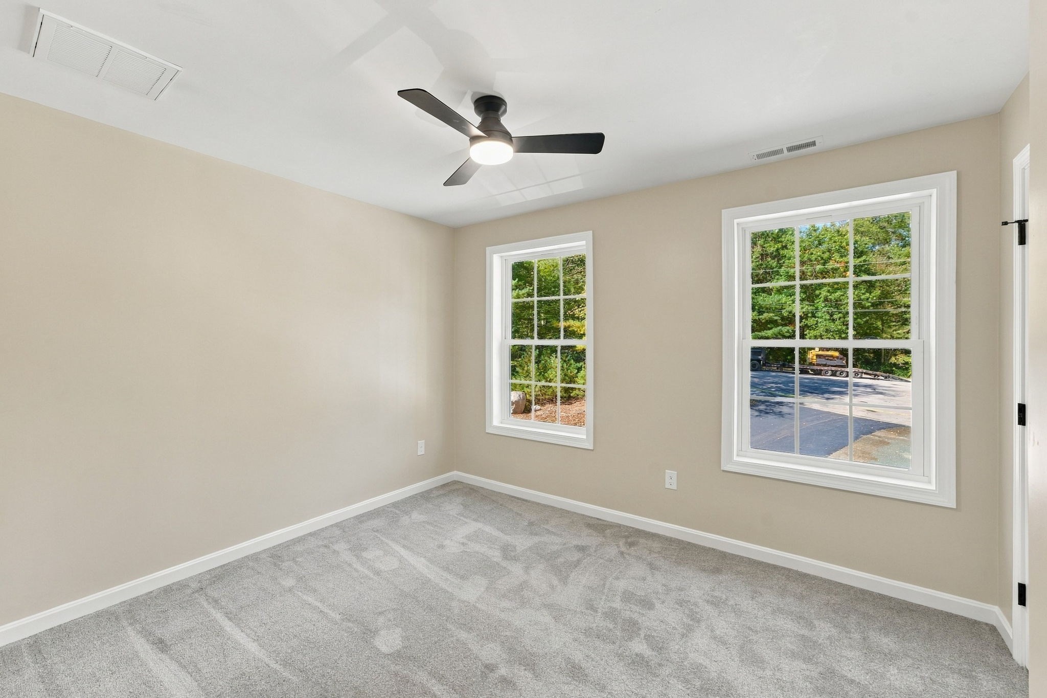 18 Elaine Dr Property Photo 15