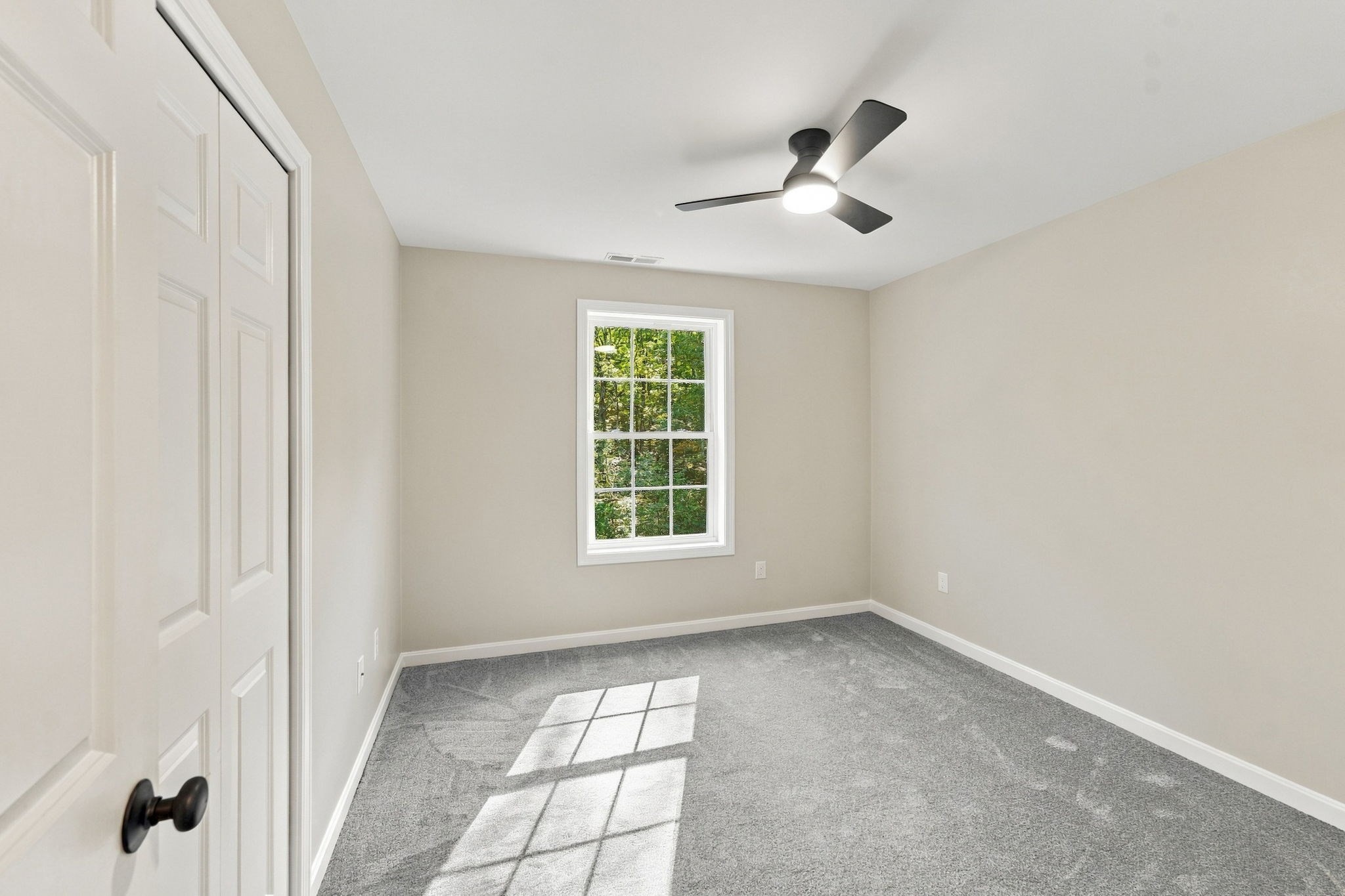 18 Elaine Dr Property Photo 16