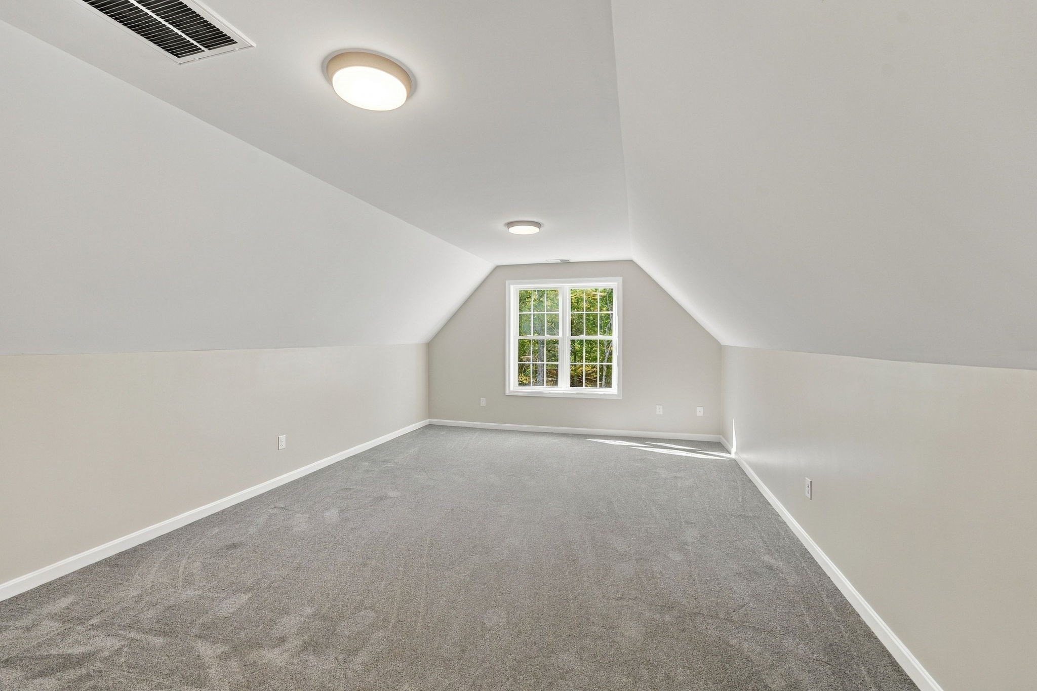 18 Elaine Dr Property Photo 17
