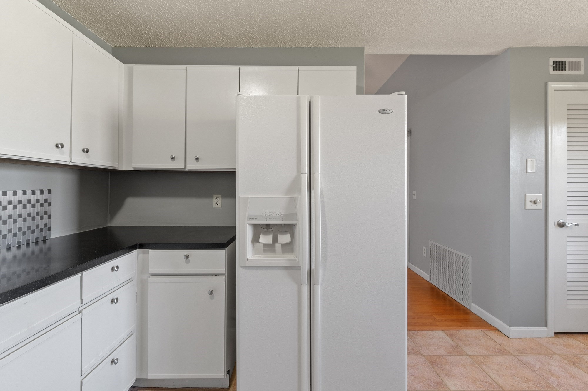 74 Tennis Plaza Rd # 40 Property Photo 12