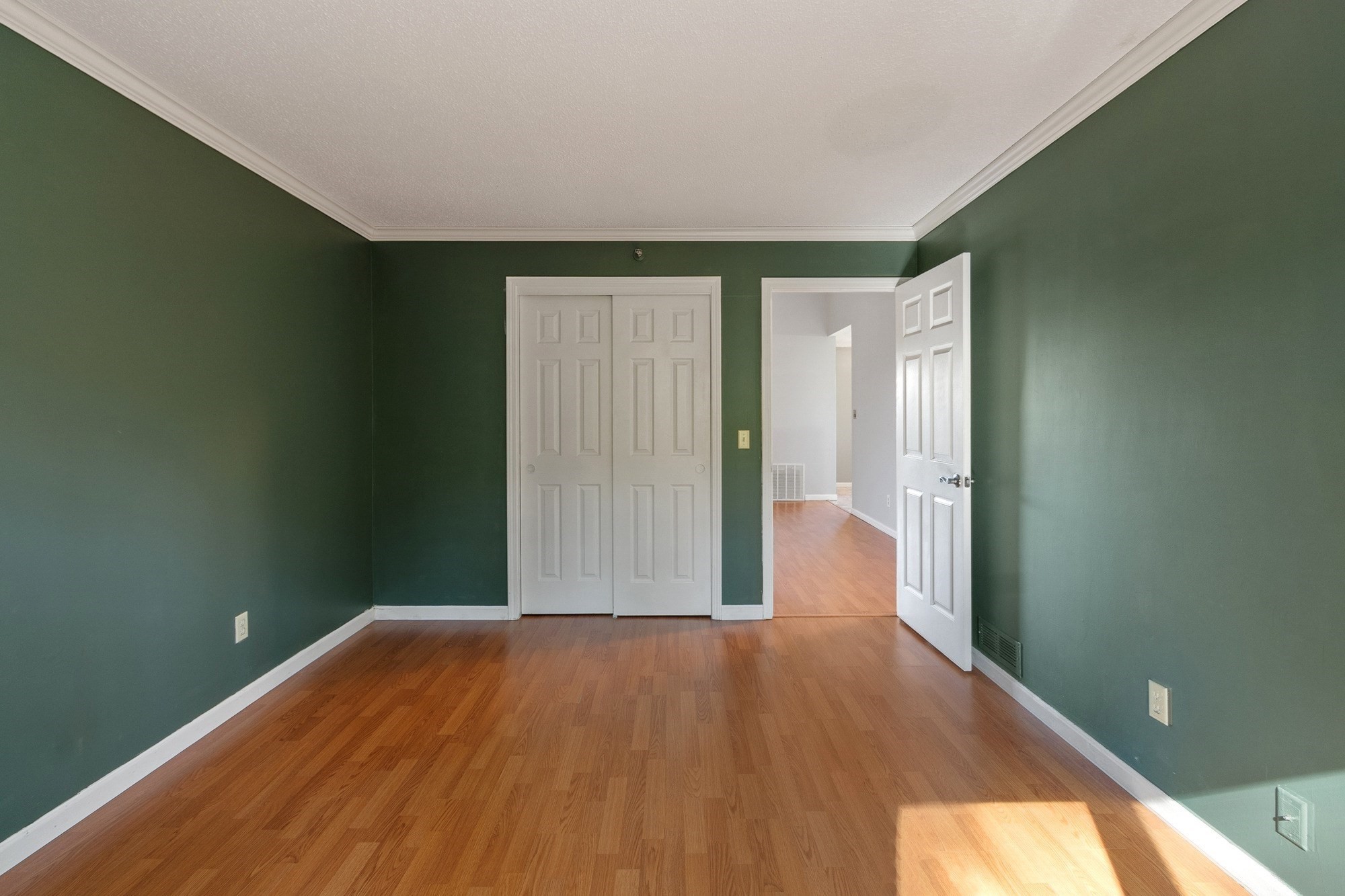74 Tennis Plaza Rd # 40 Property Photo 14