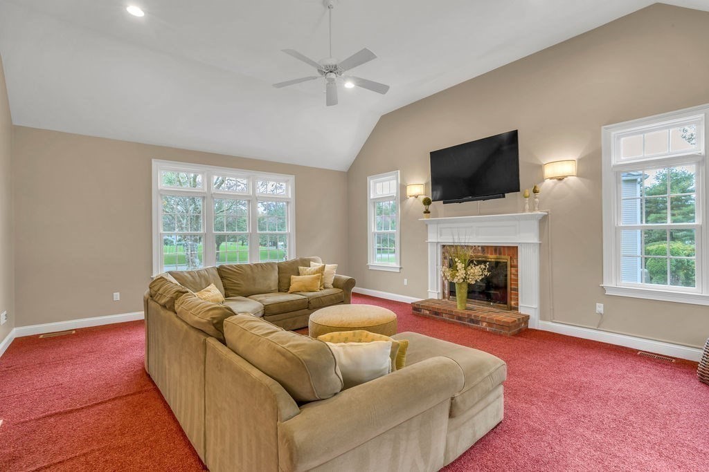 31 Forest St Property Photo 15