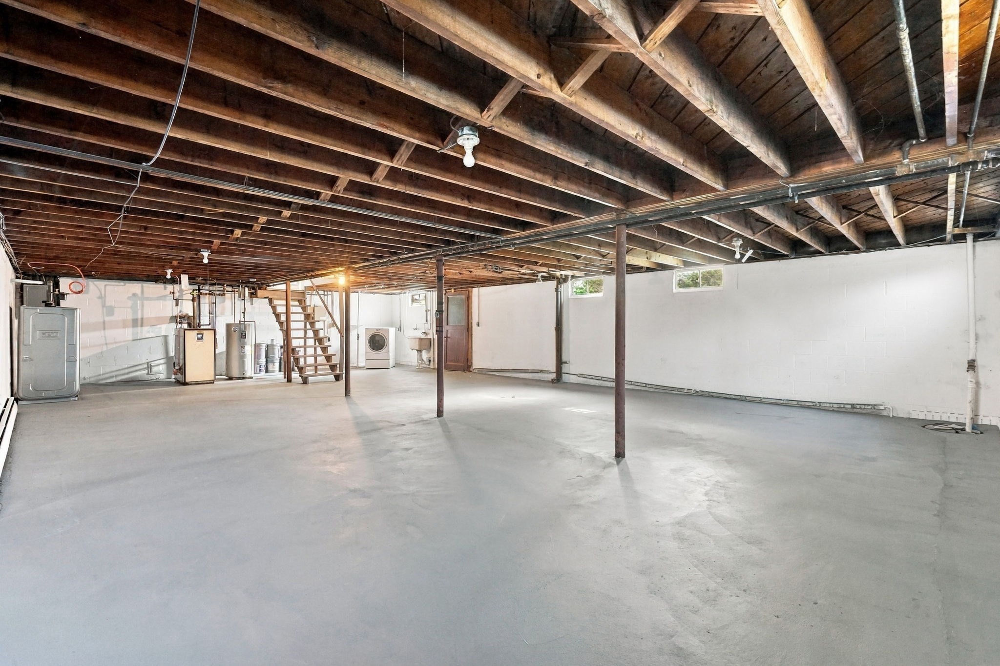 119 Clarendon Ave Property Photo 32