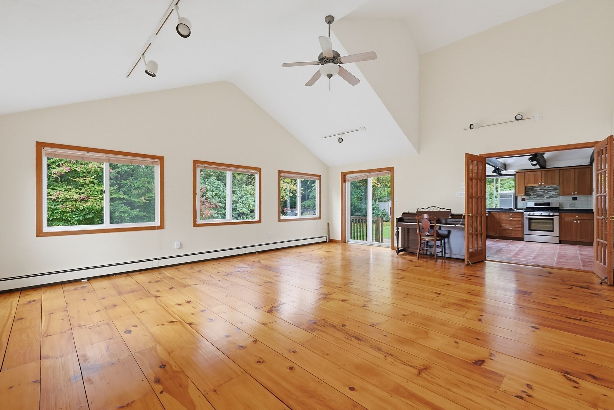 486 Belknap Rd Property Photo 6