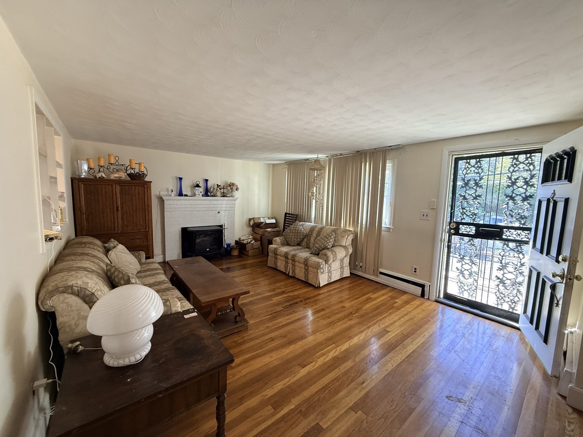 242 Itasca Street Property Photo 4