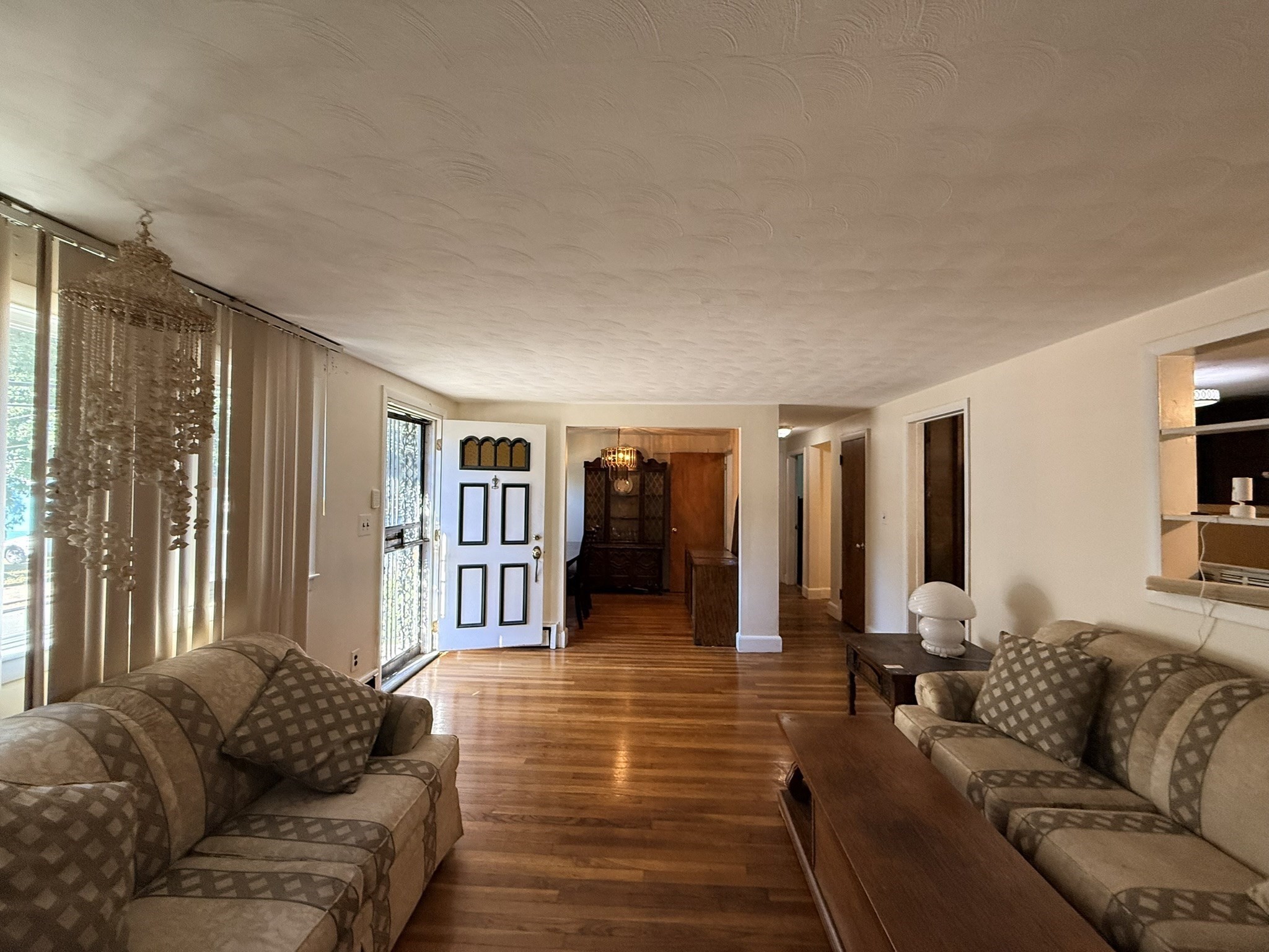 242 Itasca Street Property Photo 6