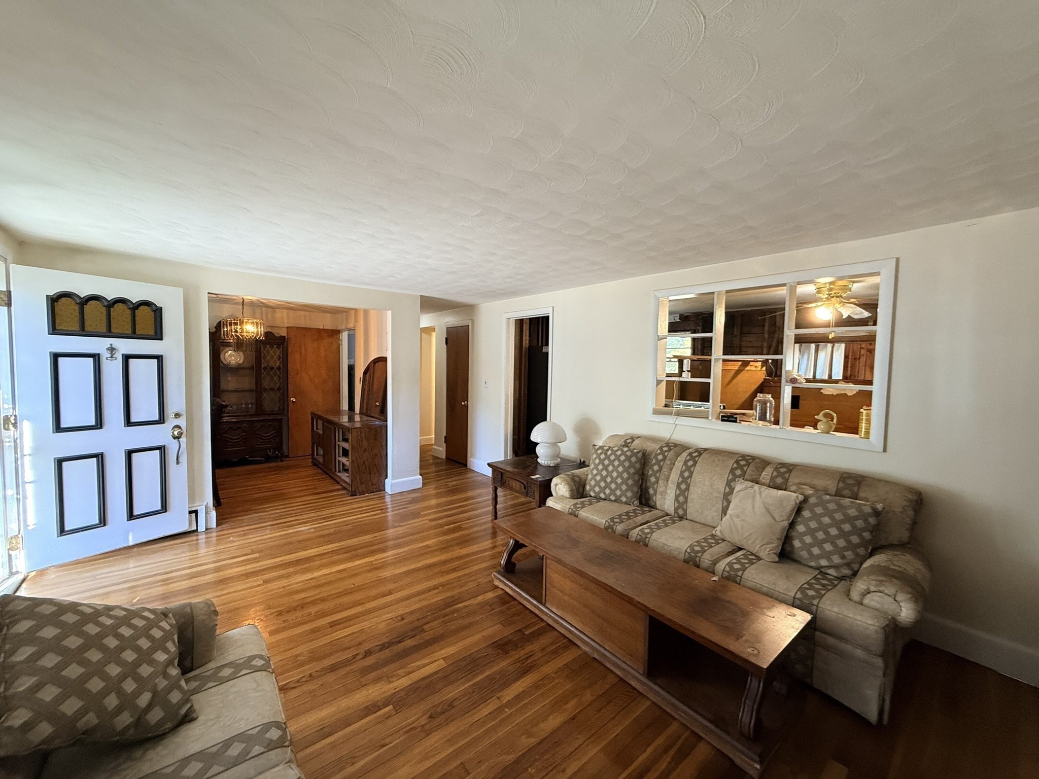 242 Itasca Street Property Photo 8