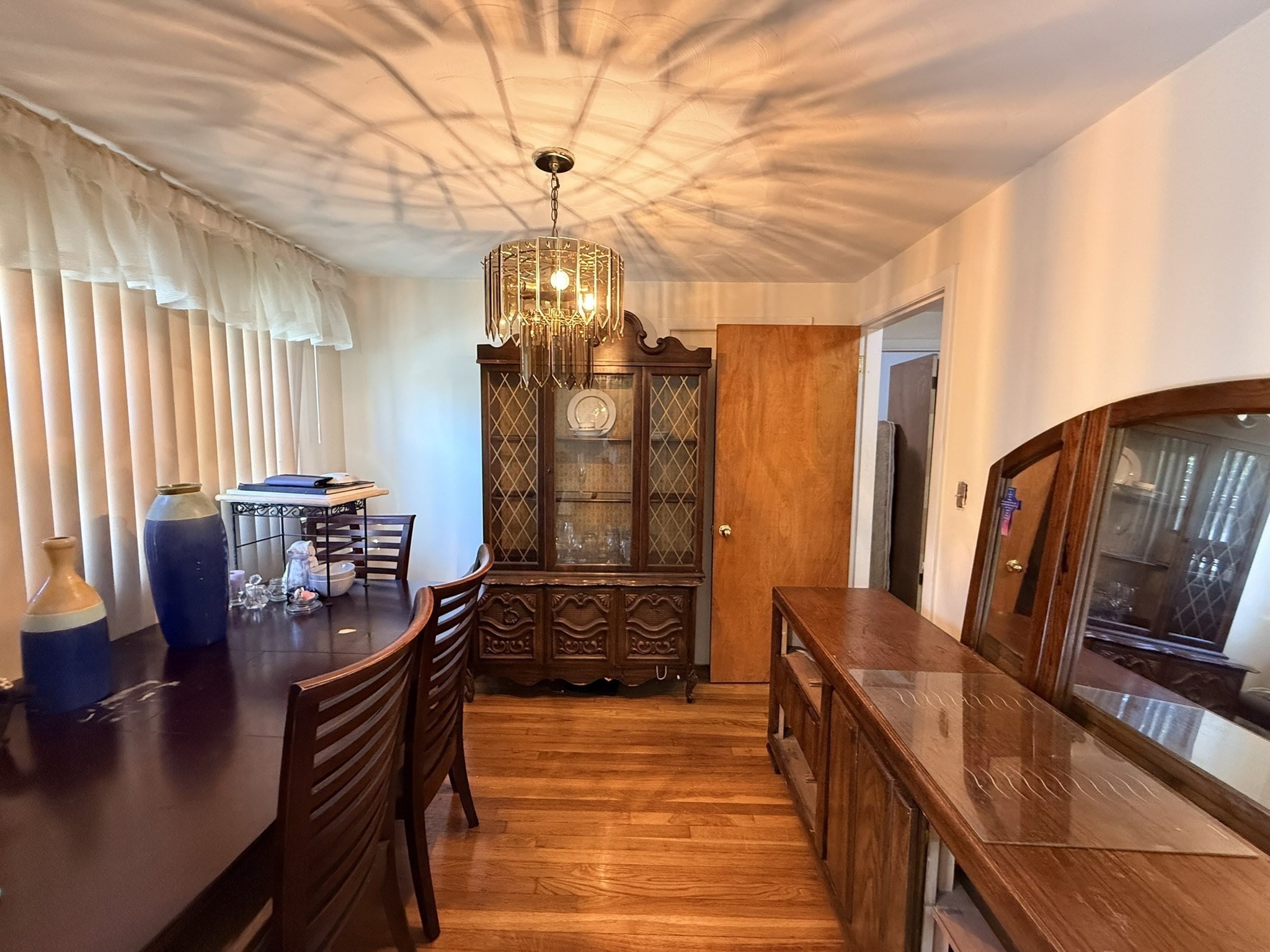 242 Itasca Street Property Photo 9