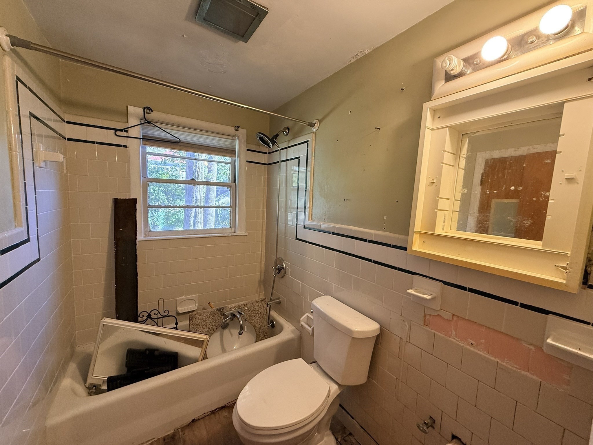 242 Itasca Street Property Photo 28