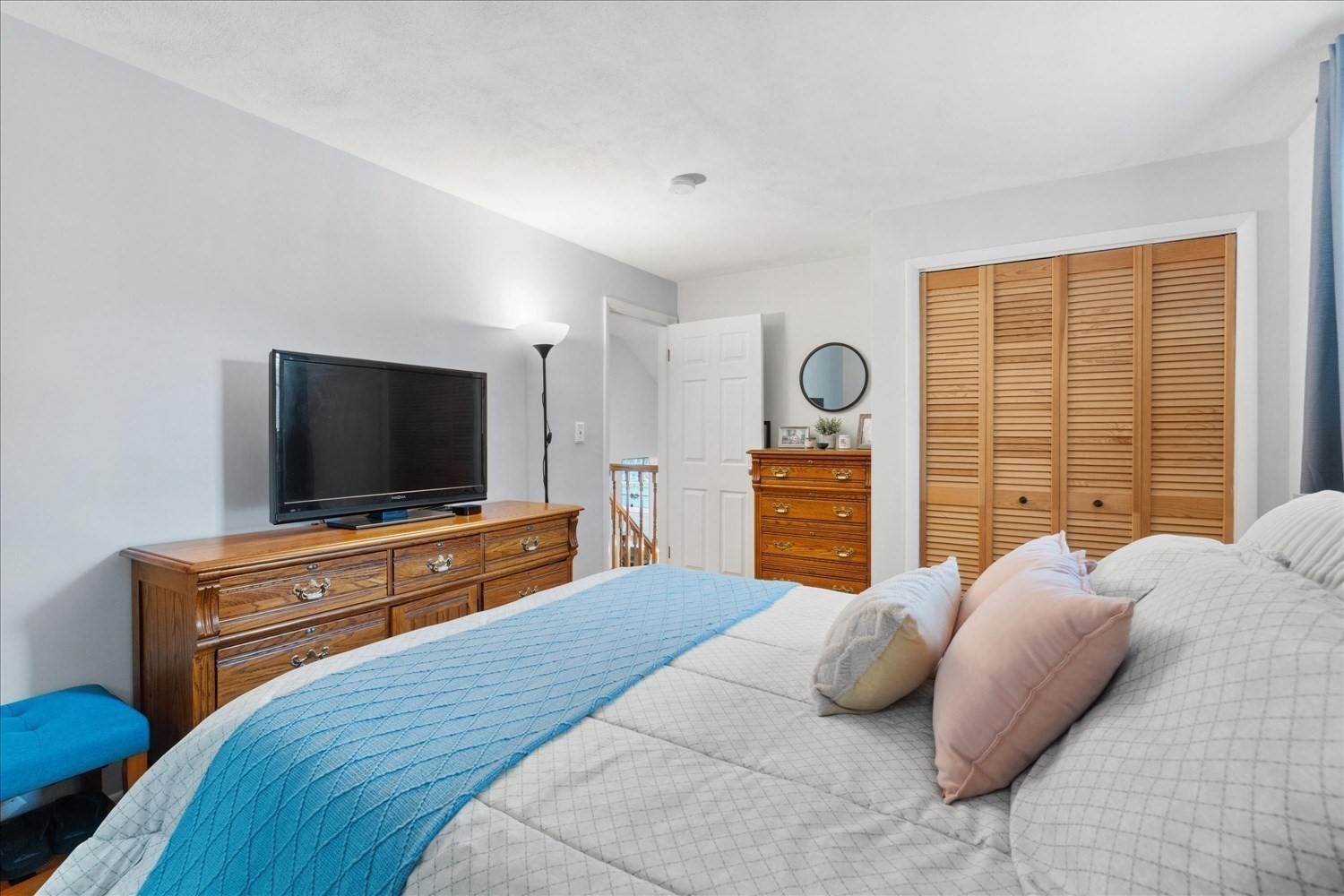 15 Parliament Dr Property Photo 19