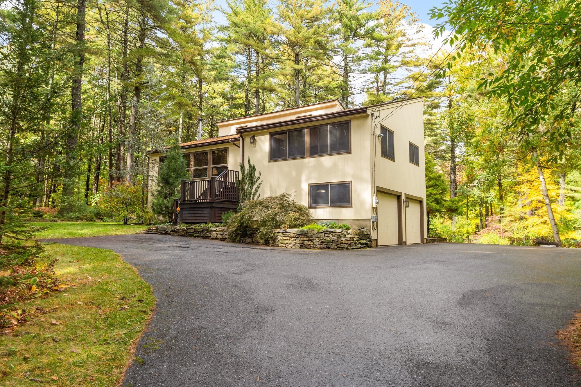68 Lancaster County Rd Property Photo 1