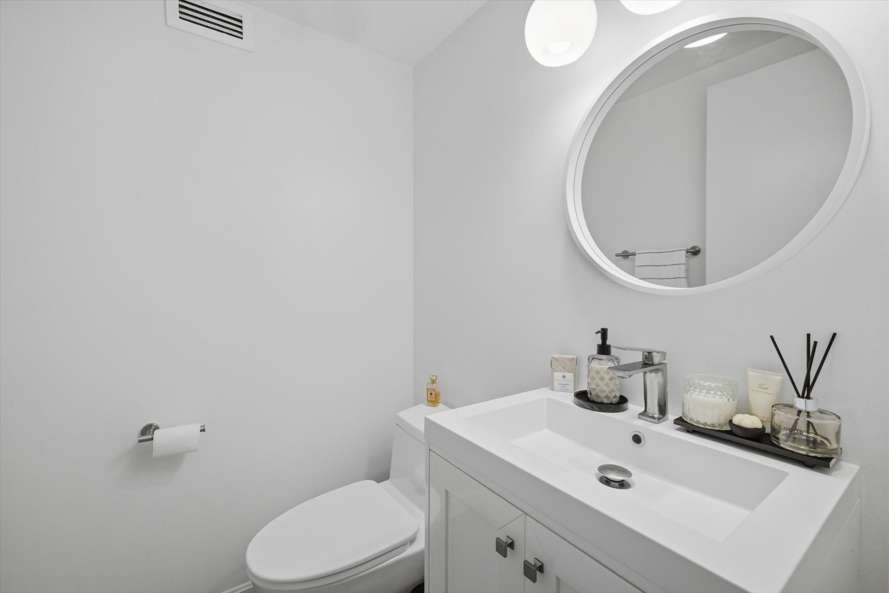 60 Longwood Ave # 1003 Property Photo 3