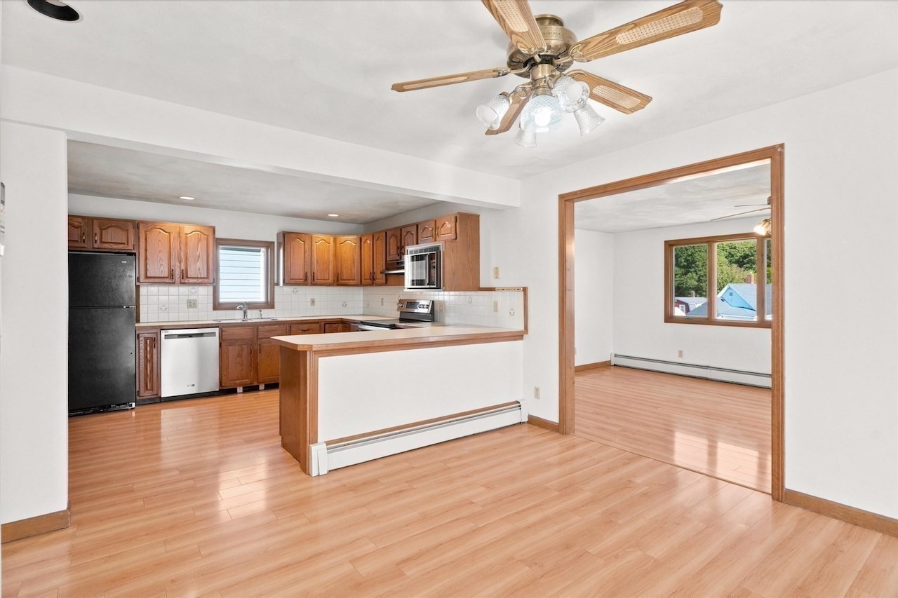 58 Webster St Property Photo 13
