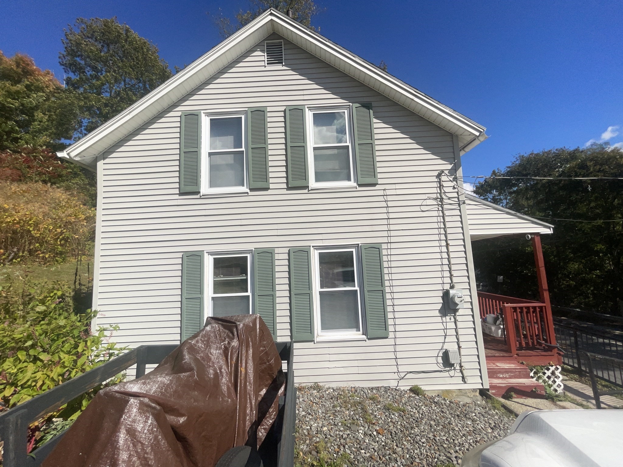 328 Main St Property Photo 2