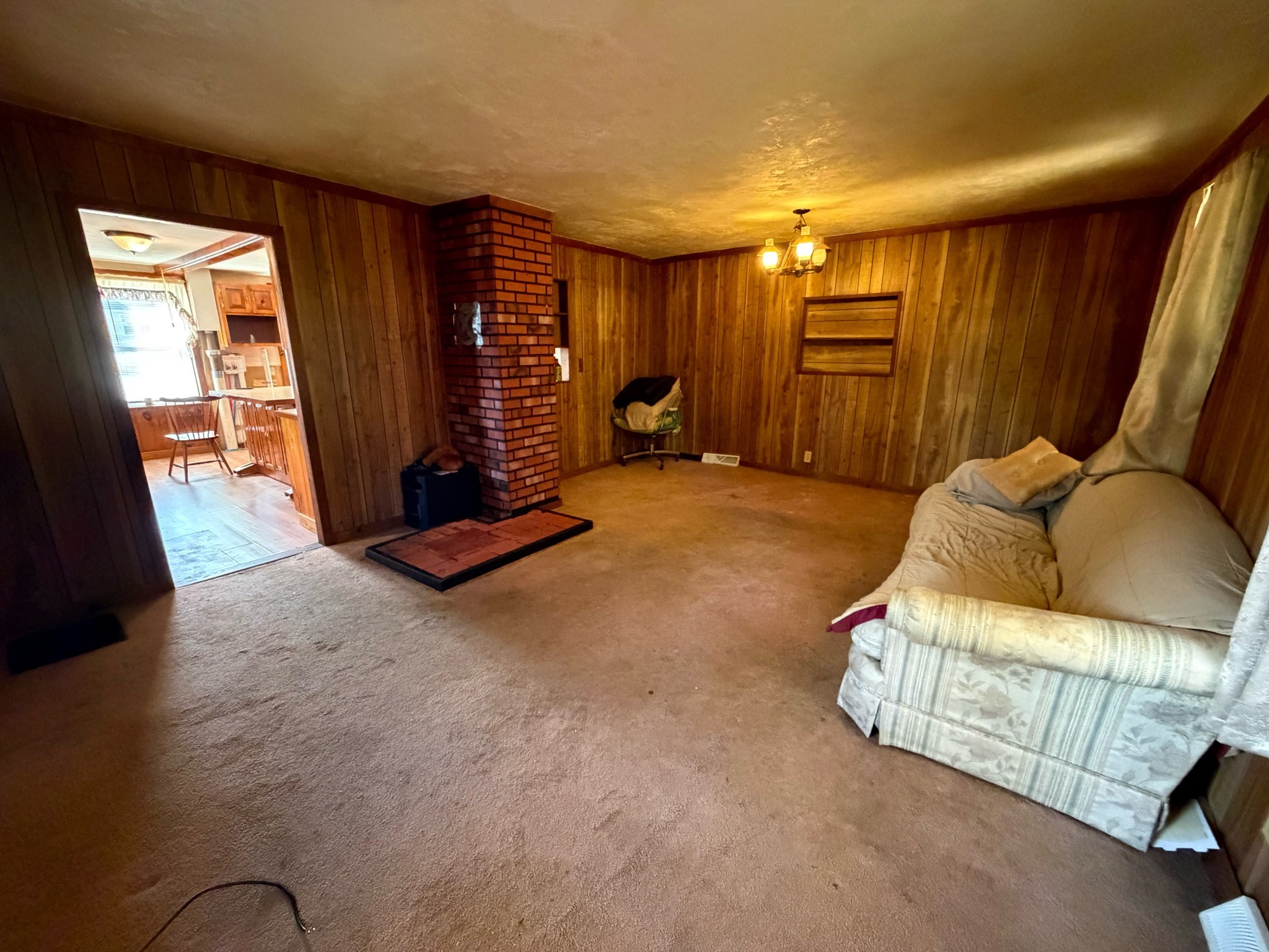 328 Main St Property Photo 8