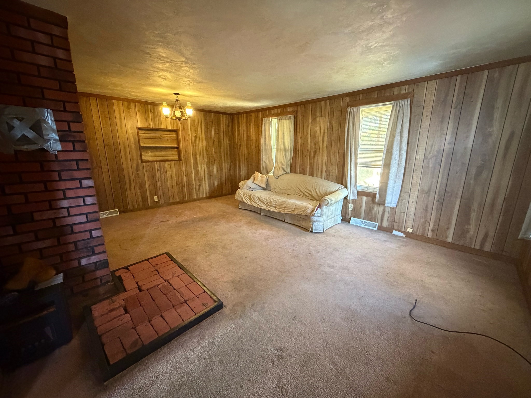 328 Main St Property Photo 9