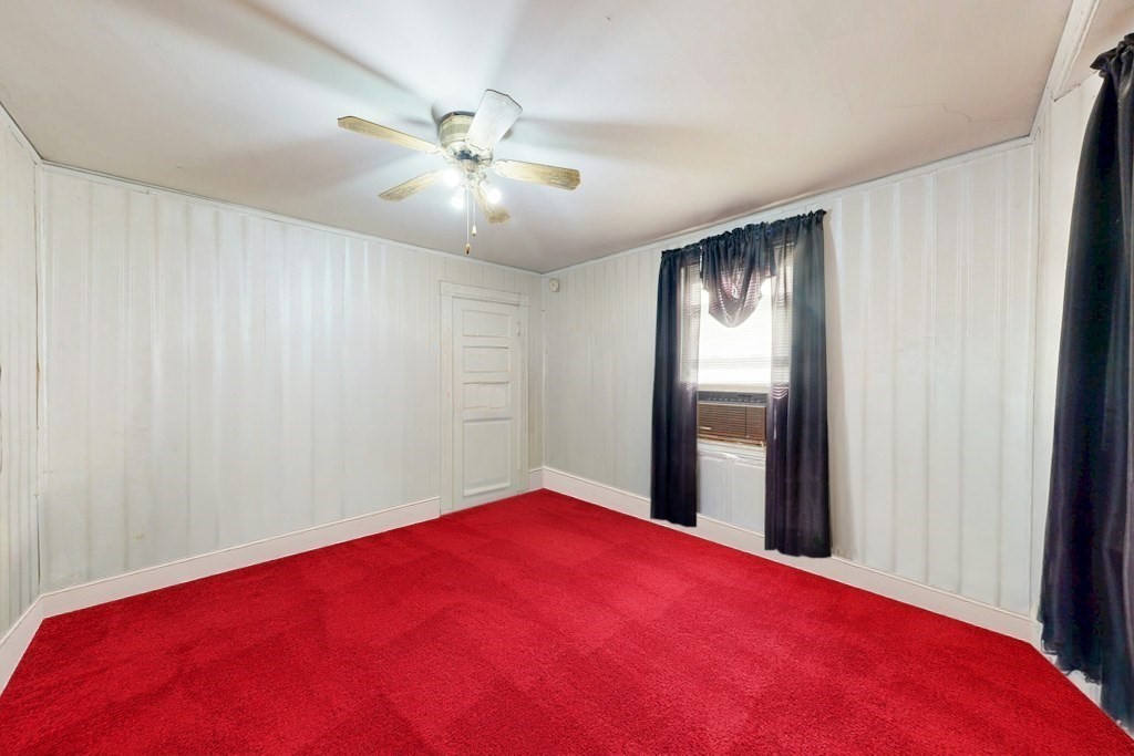 218 West Selden Street Property Photo 15