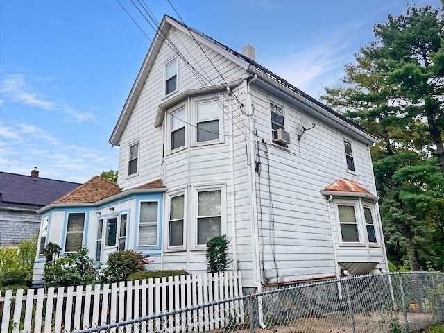 218 West Selden Street Property Photo 20
