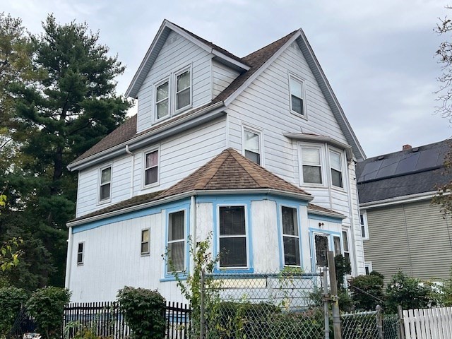 218 West Selden Street Property Photo 21