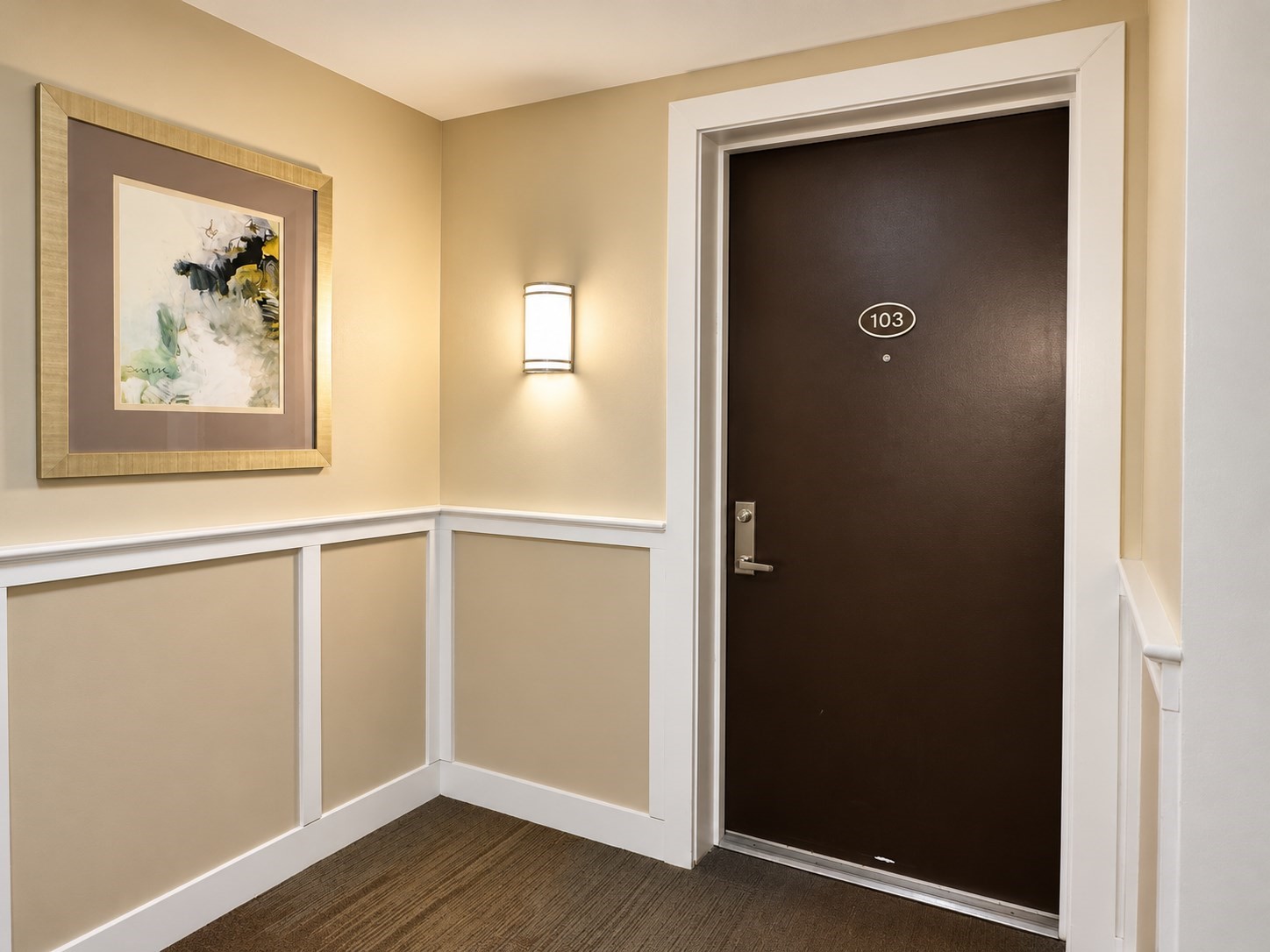 321 Hammond Pond Pkwy # 103 Property Photo 6