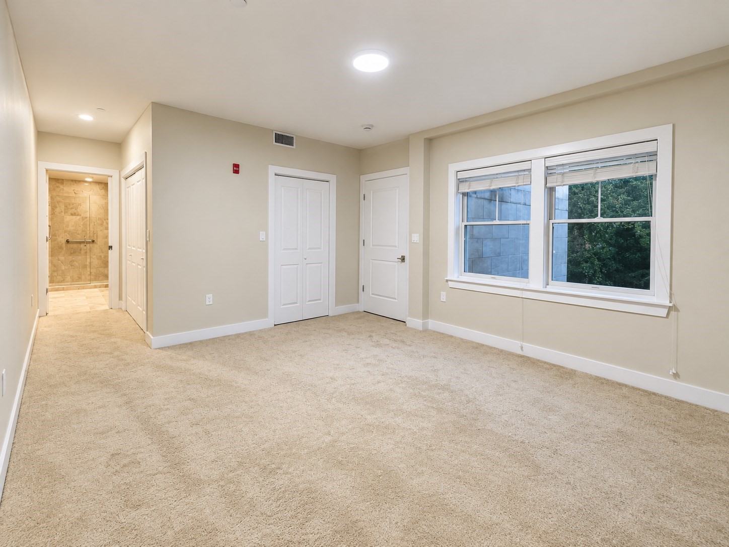 321 Hammond Pond Pkwy # 103 Property Photo 24