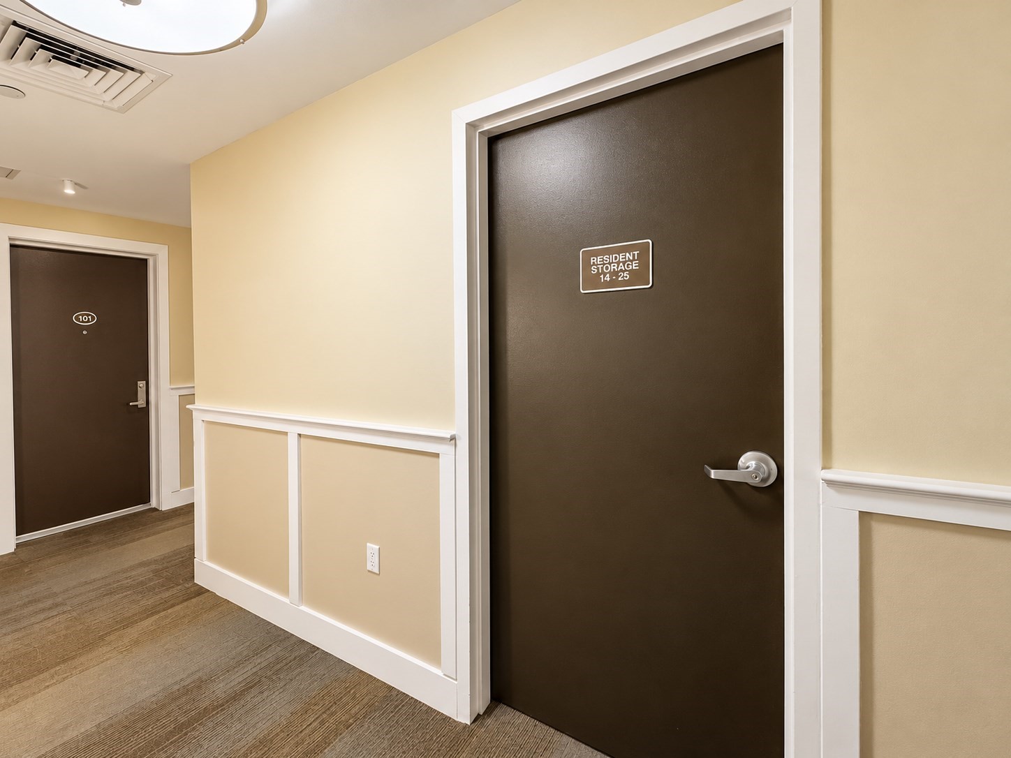 321 Hammond Pond Pkwy # 103 Property Photo 33