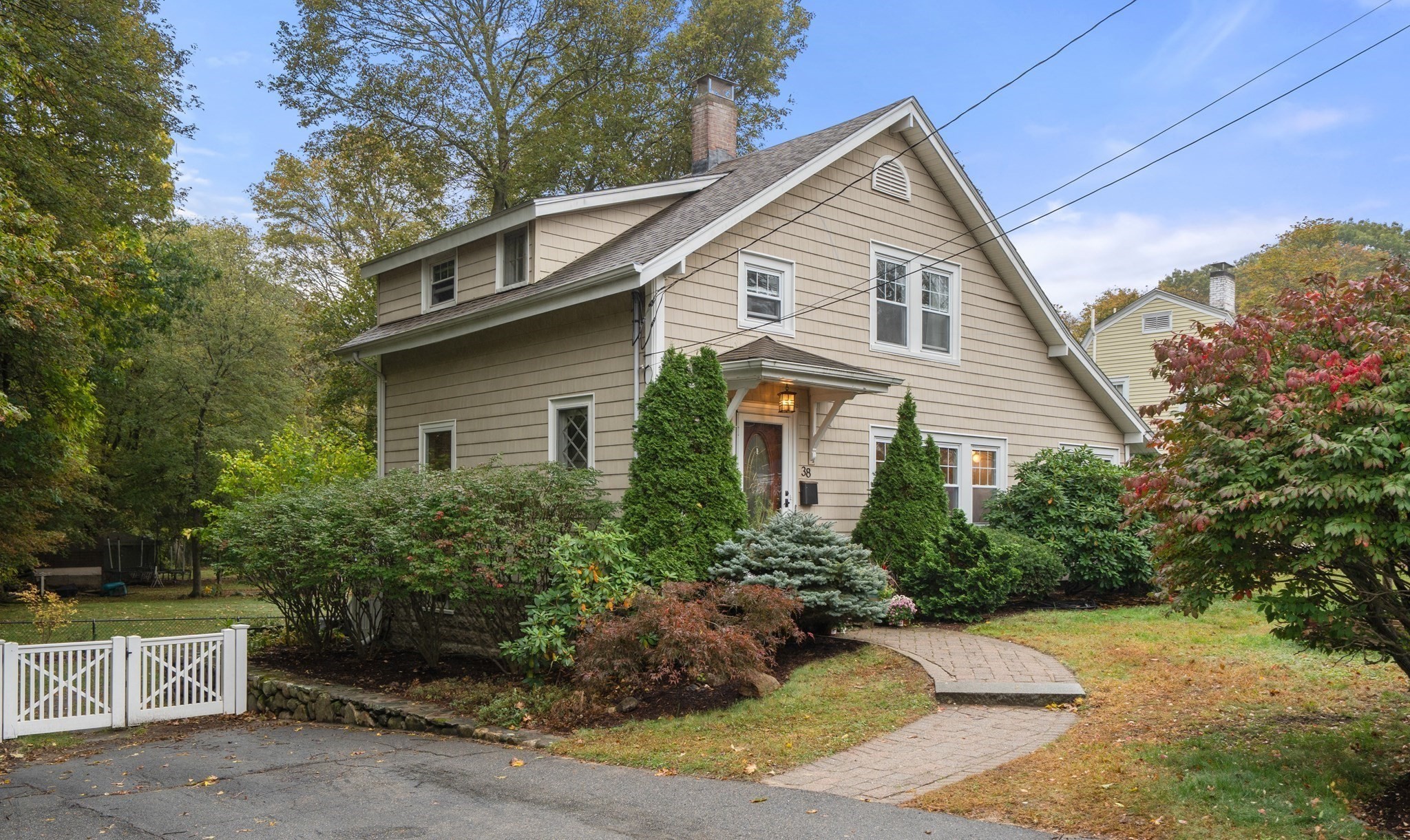 38 Lindenwood Property Photo 1