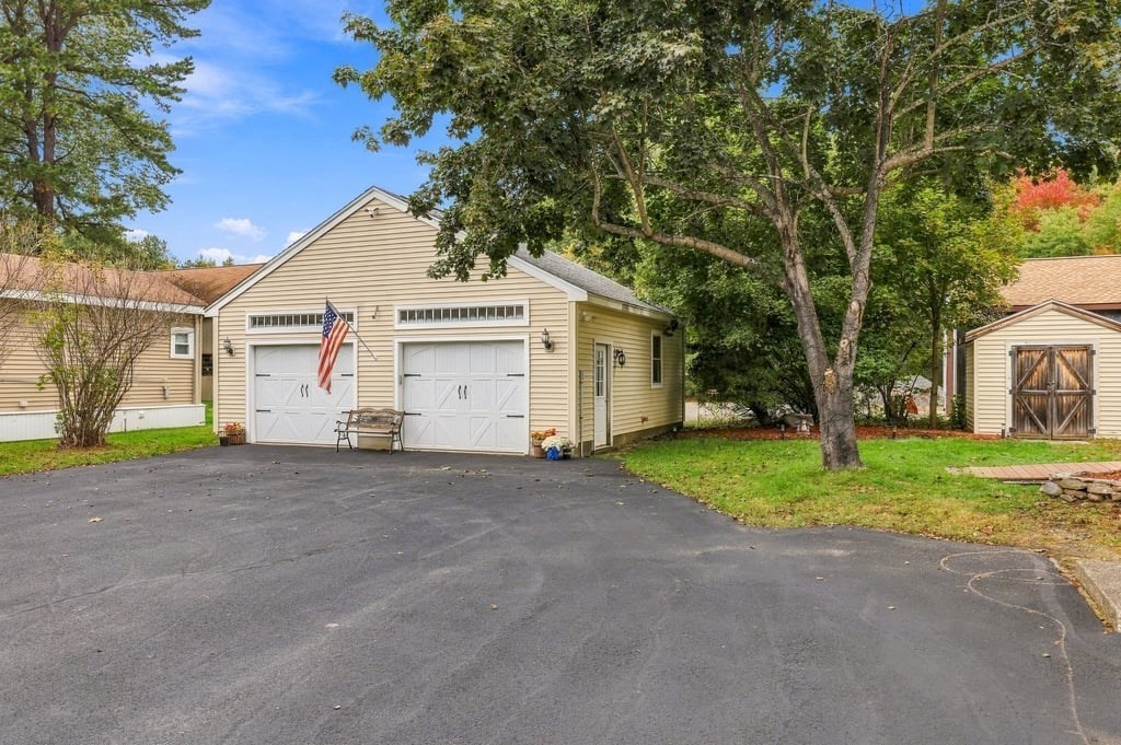 6 Oakhurst Street Property Photo 1