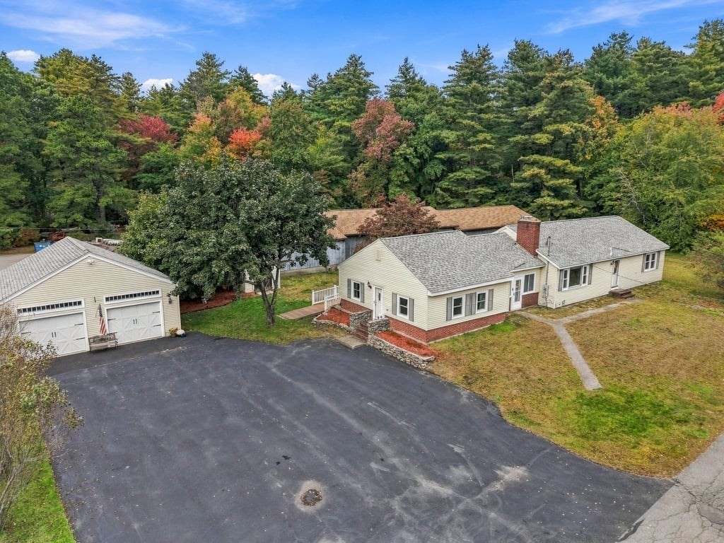 6 Oakhurst Street Property Photo 3