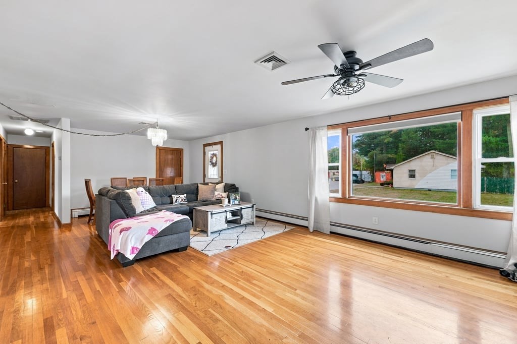 6 Oakhurst Street Property Photo 18