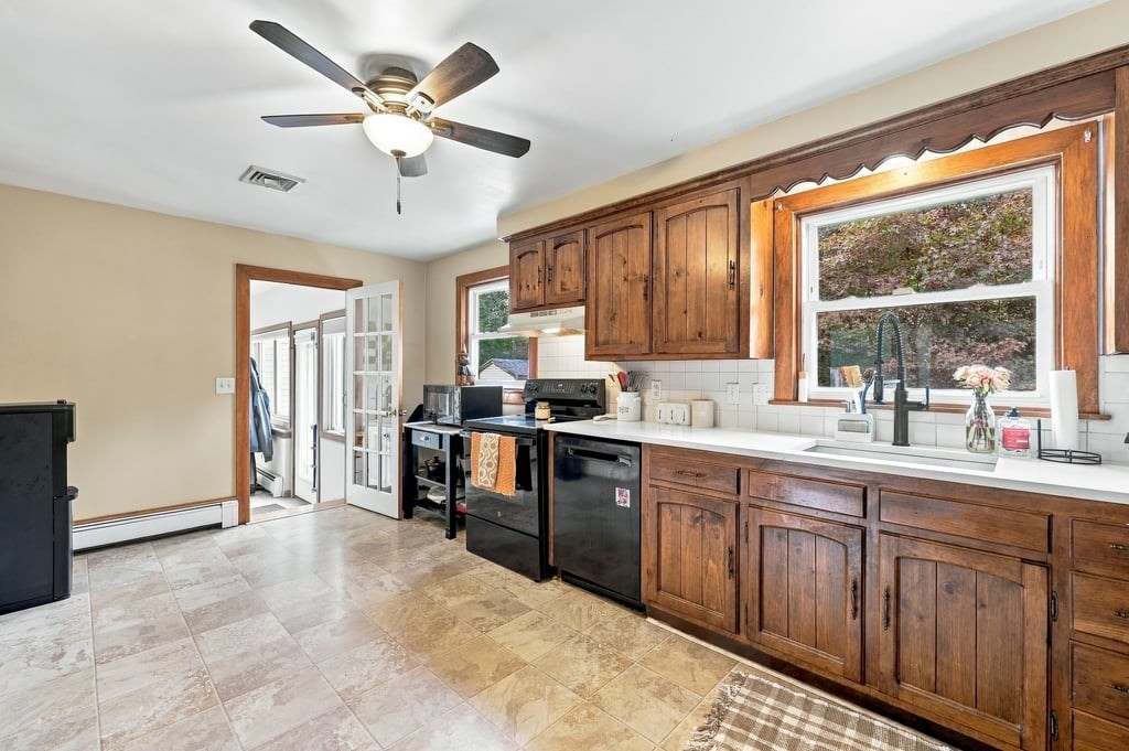 6 Oakhurst Street Property Photo 22
