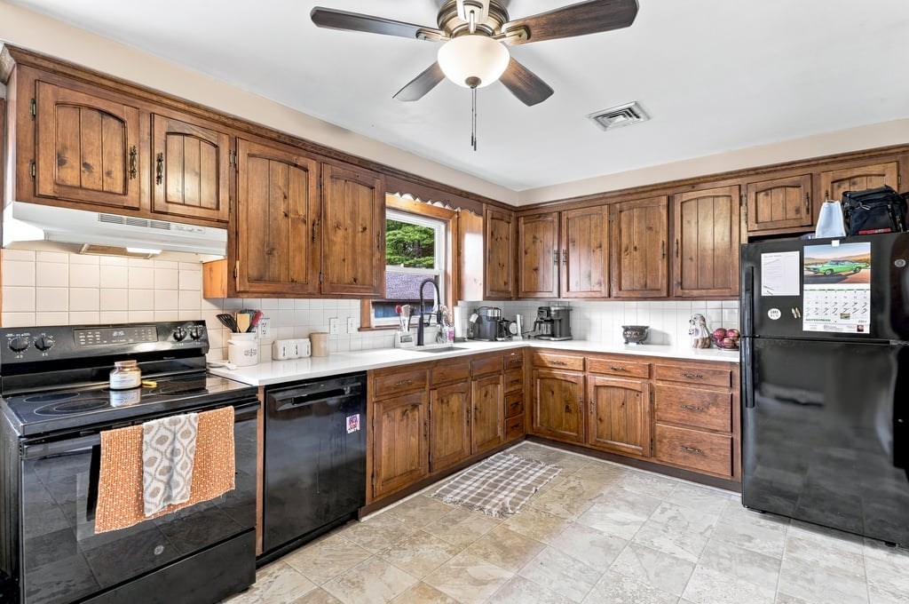 6 Oakhurst Street Property Photo 23