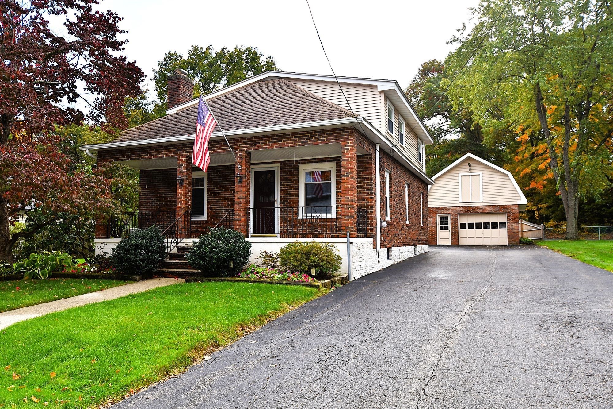 21 Elm St Property Photo 1