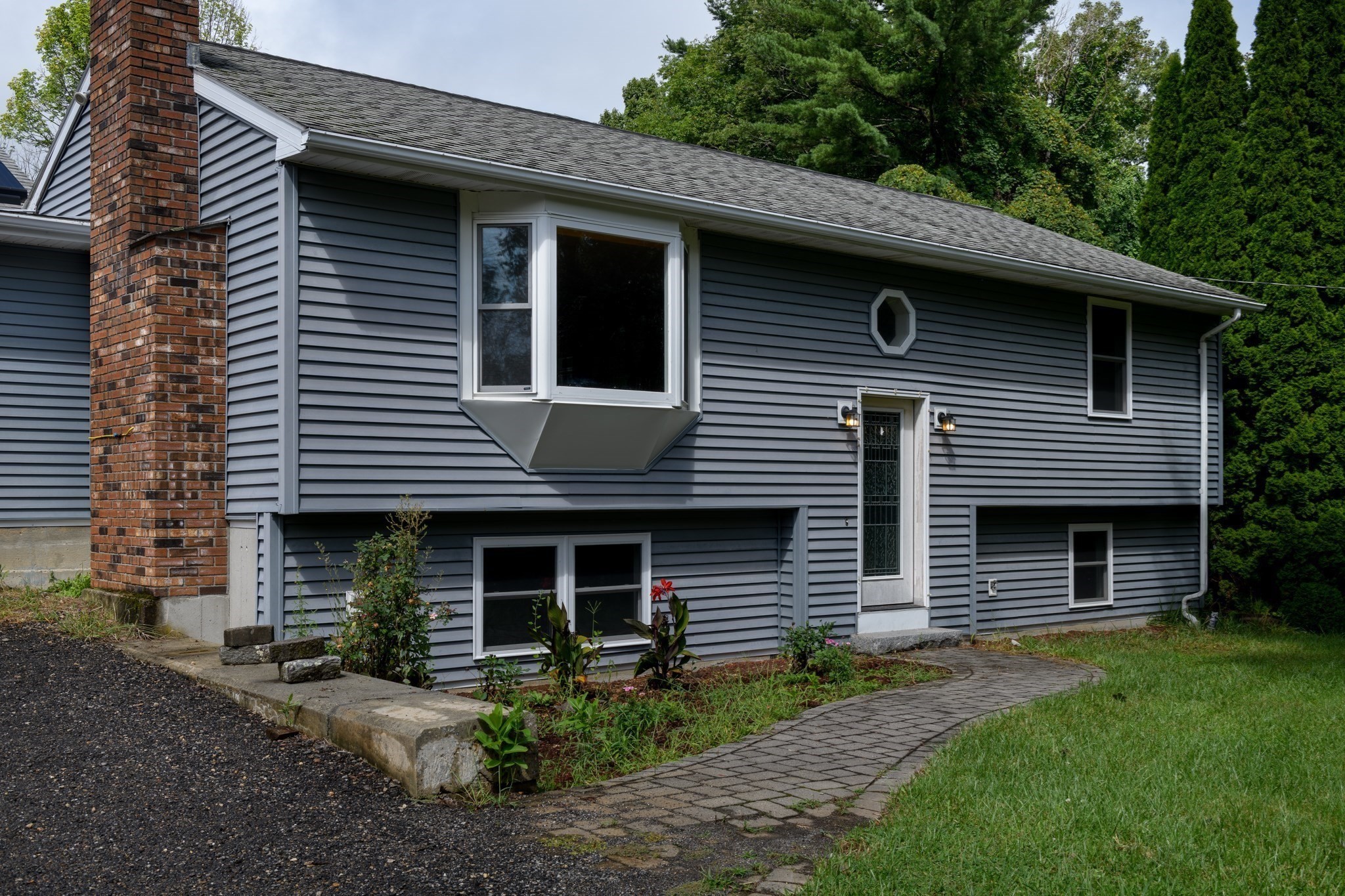 442 Rawson Street Property Photo 2