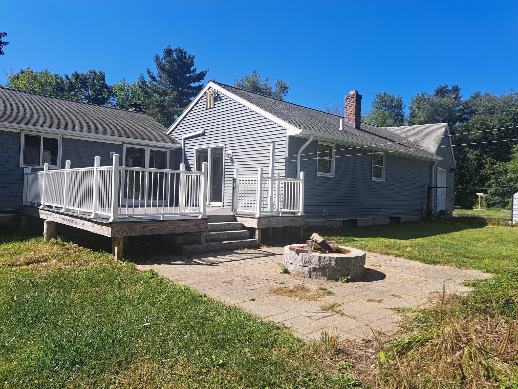 442 Rawson Street Property Photo 5