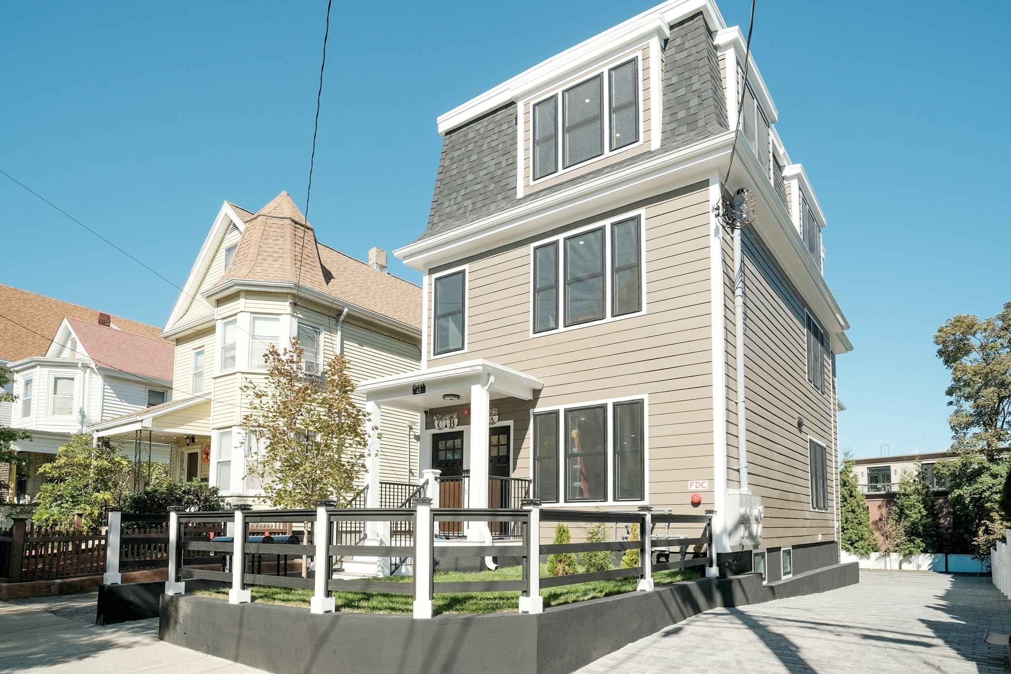 43 Boston St # A Property Photo 2