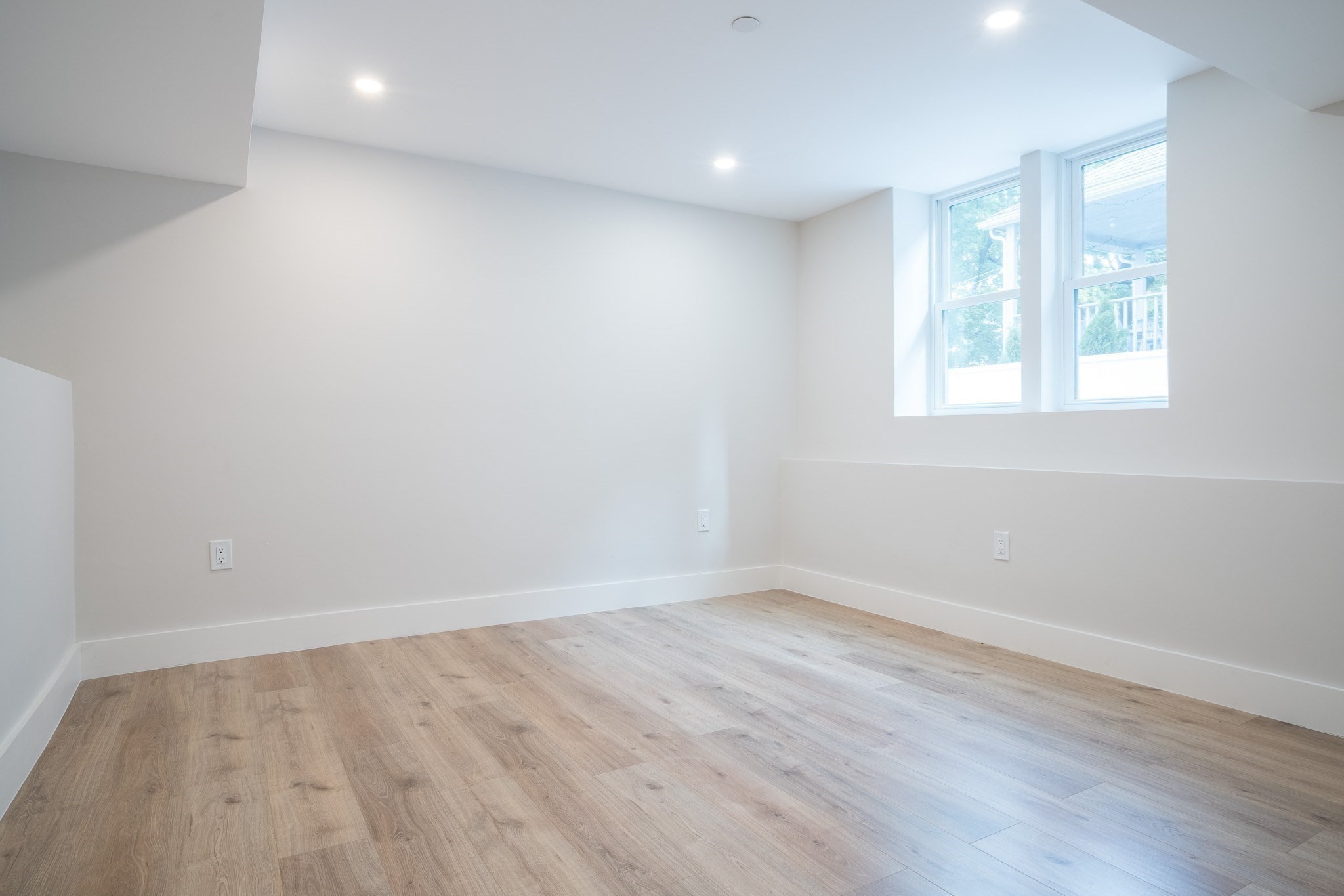 43 Boston St # A Property Photo 24