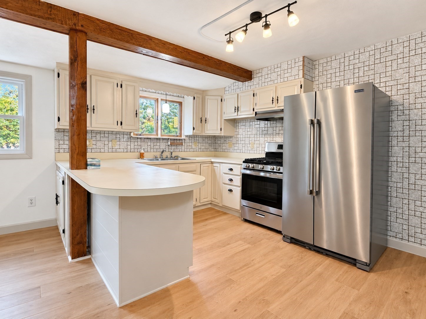 54 Old Gilbertville Rd Property Photo 10