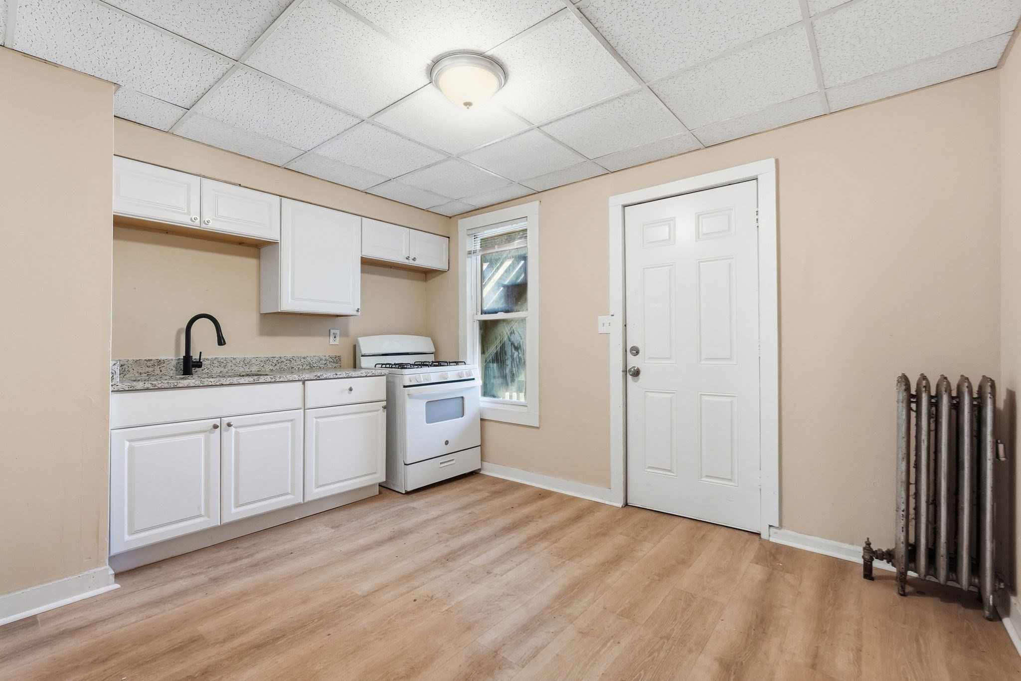 281 Belmont Ave # 2r Property Photo 1