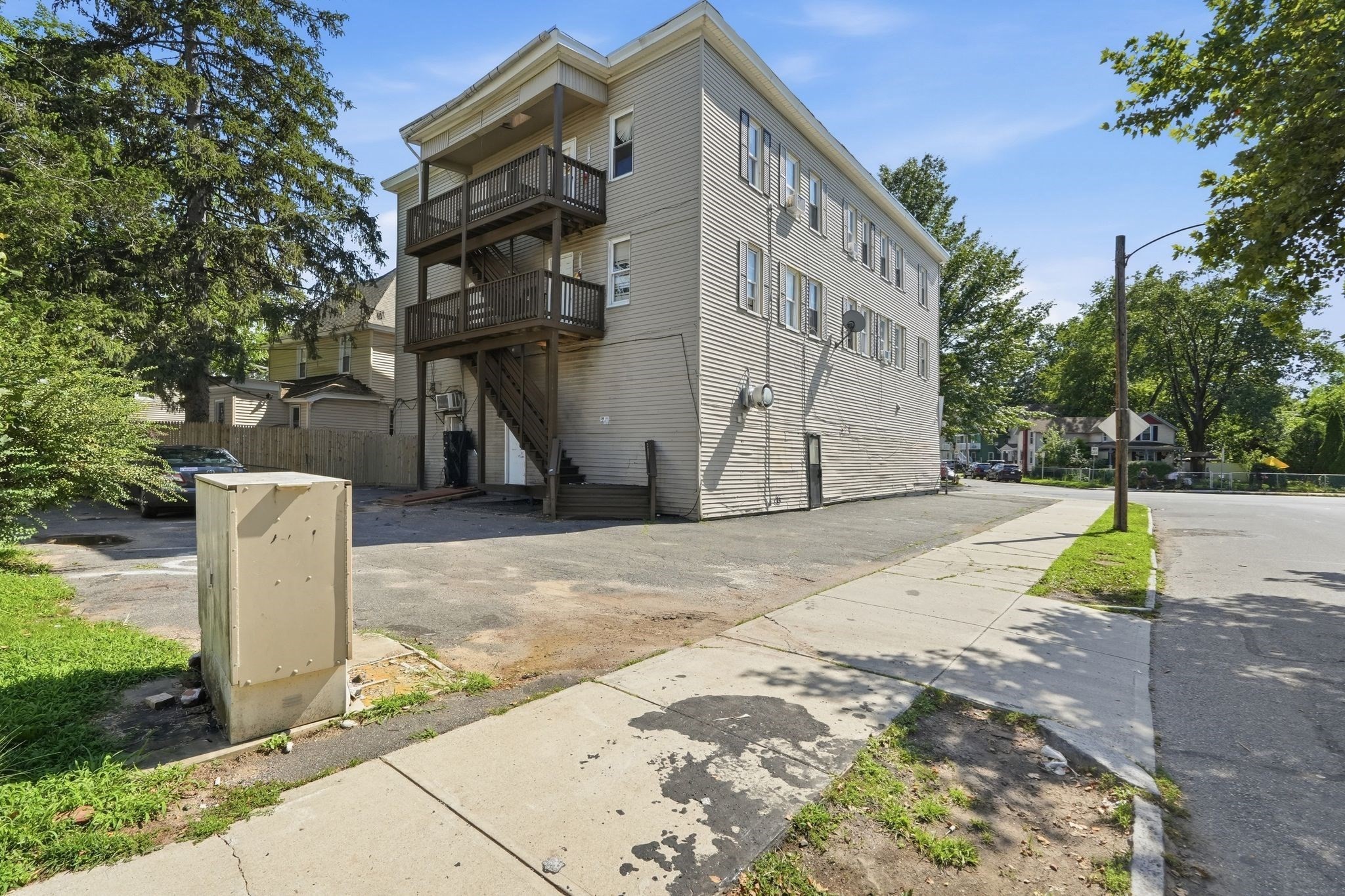 281 Belmont Ave # 2r Property Photo 18
