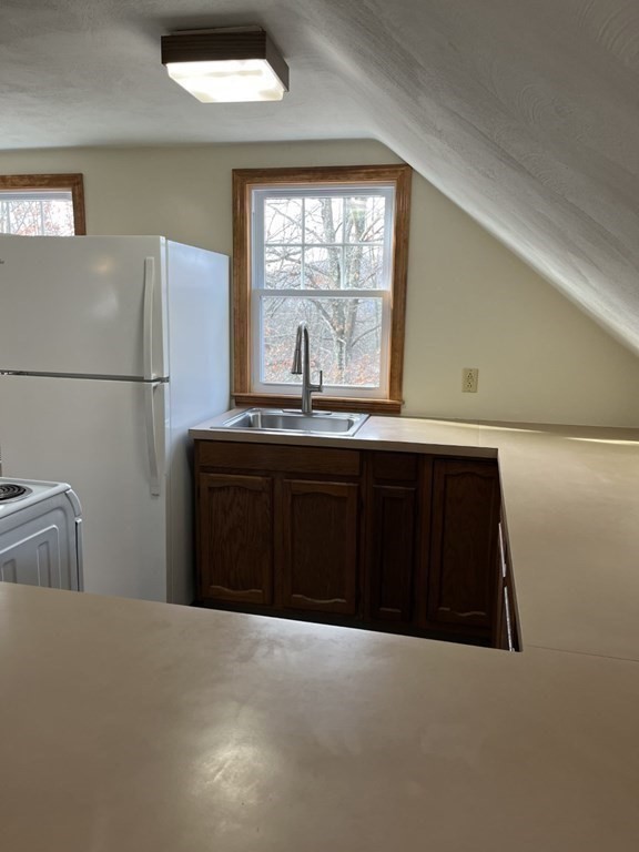 51 Hastings Ave # C Property Photo 6
